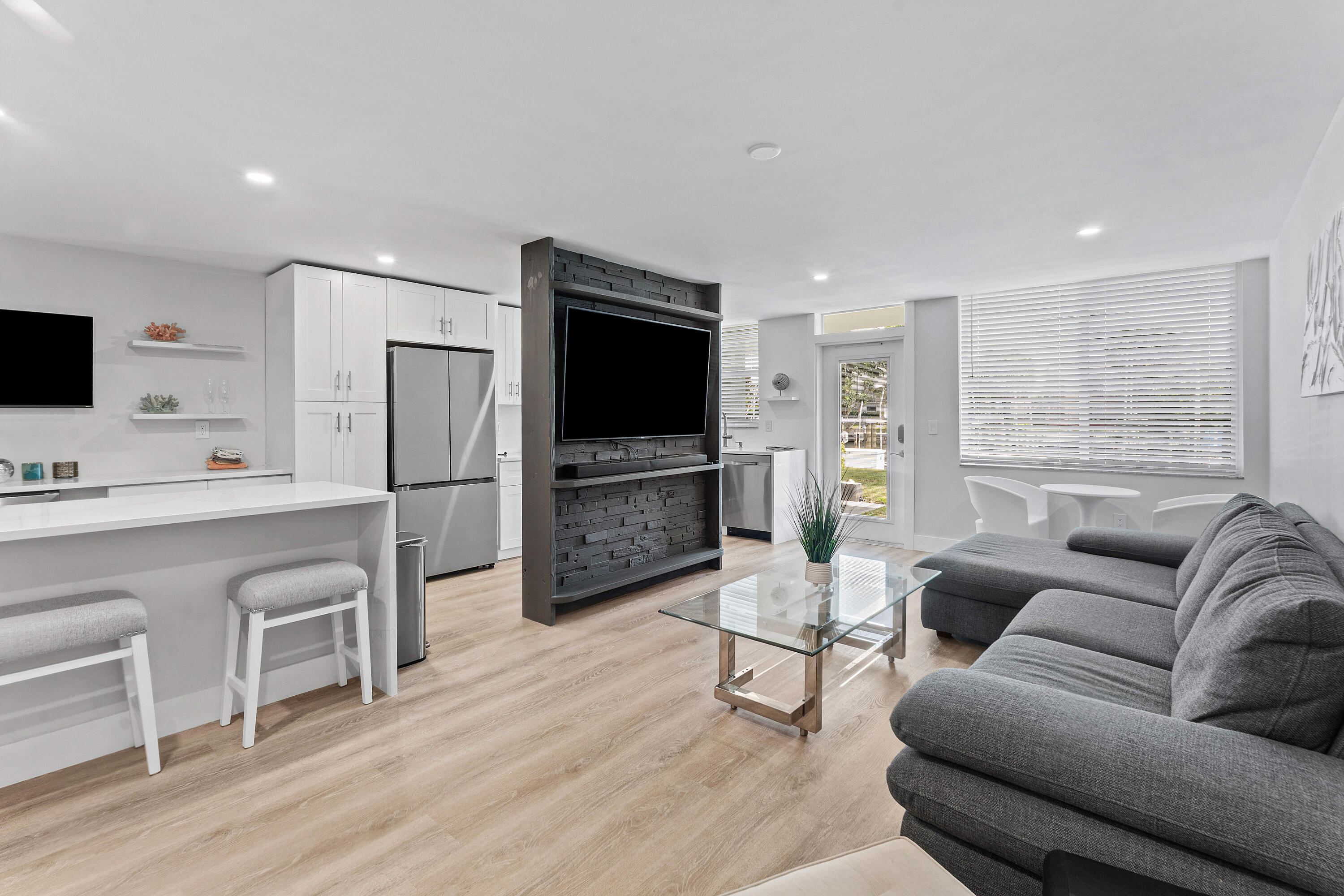 108 Paradise Harbour Boulevard 107