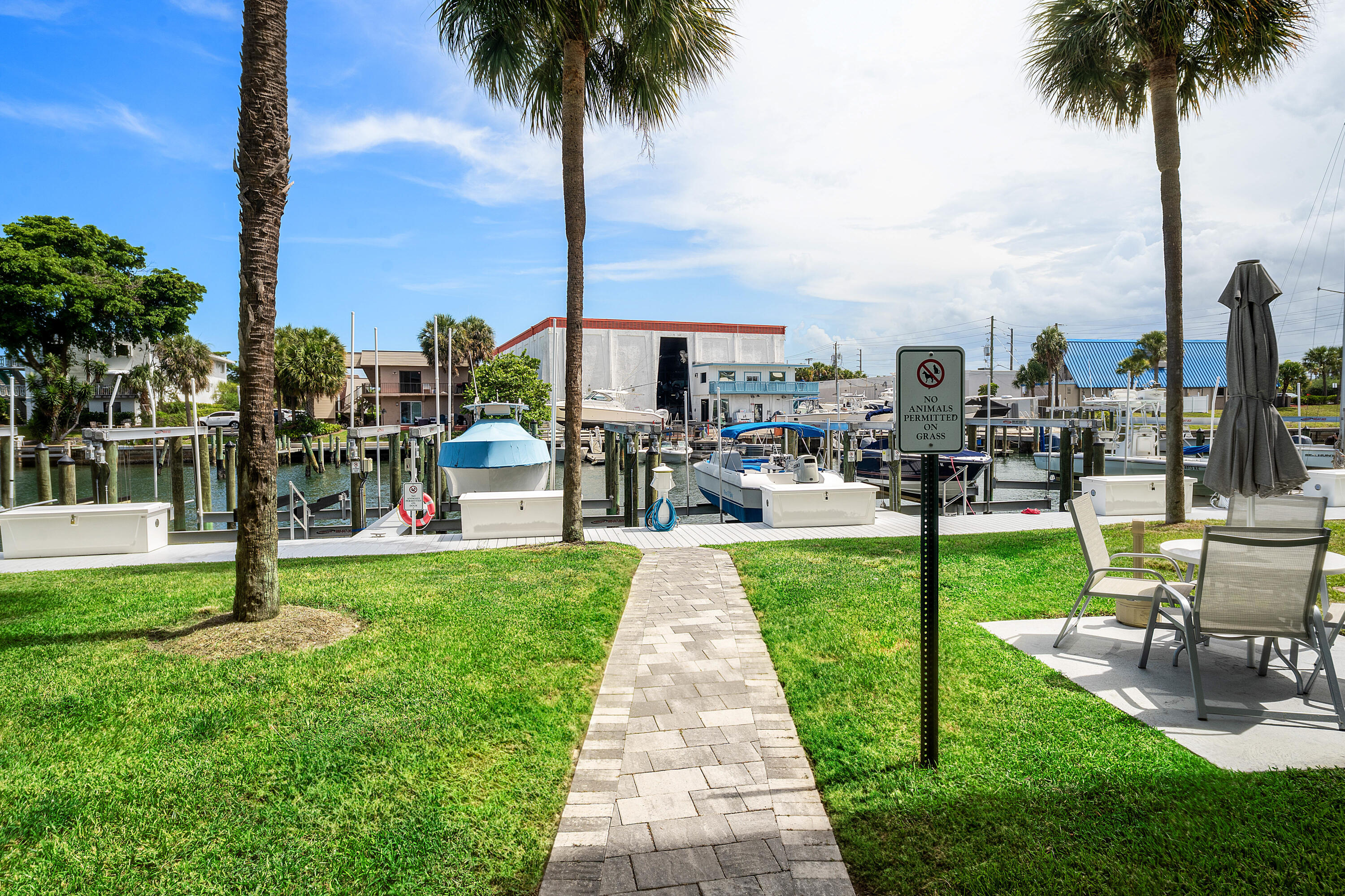 108 Paradise Harbour Boulevard 107