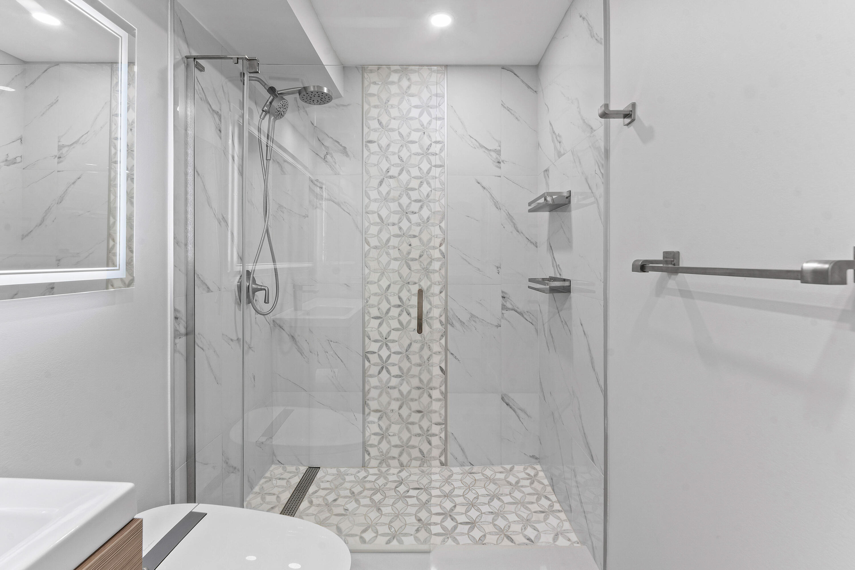 108 Paradise Harbour Boulevard 107