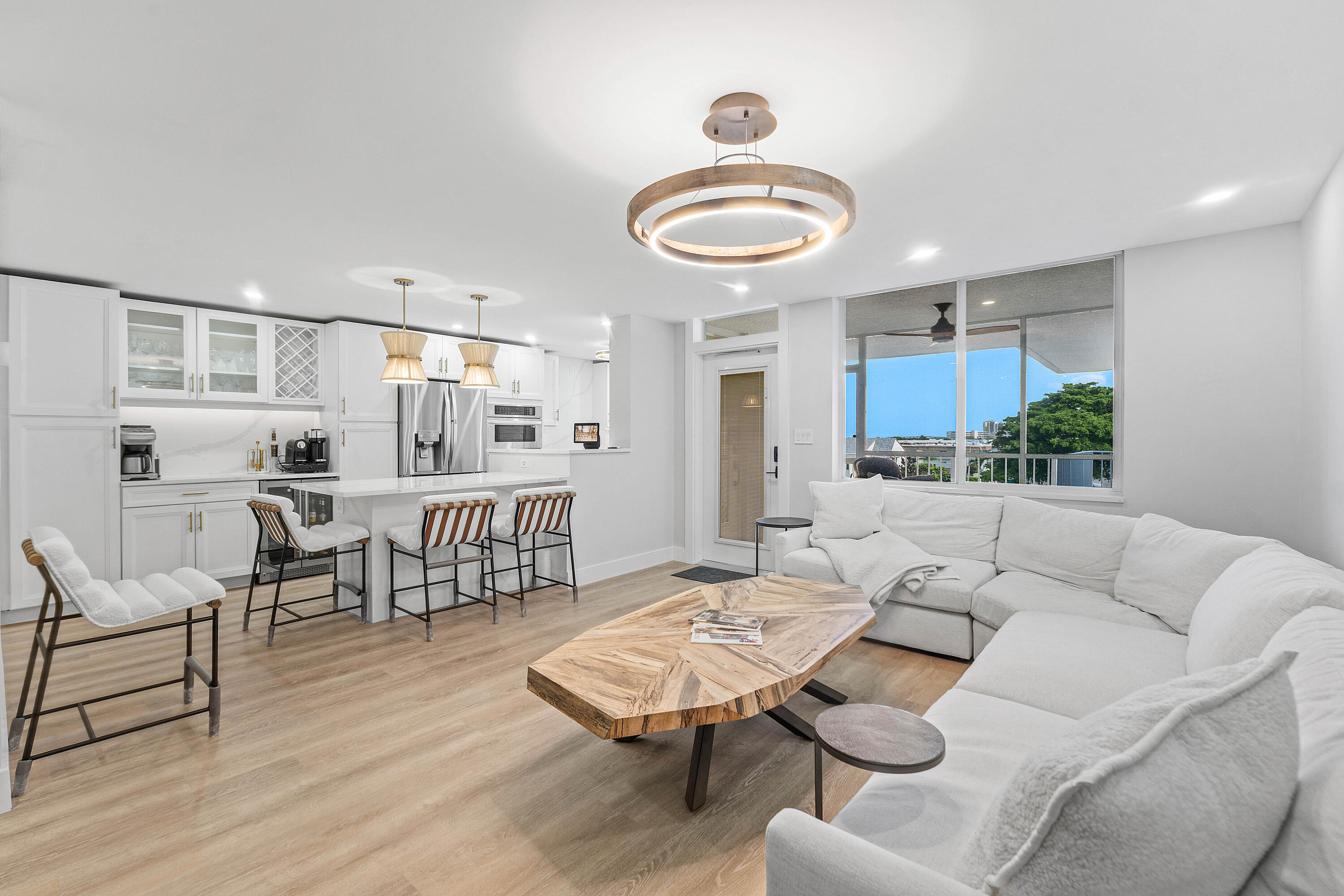 108 Paradise Harbour Boulevard 502