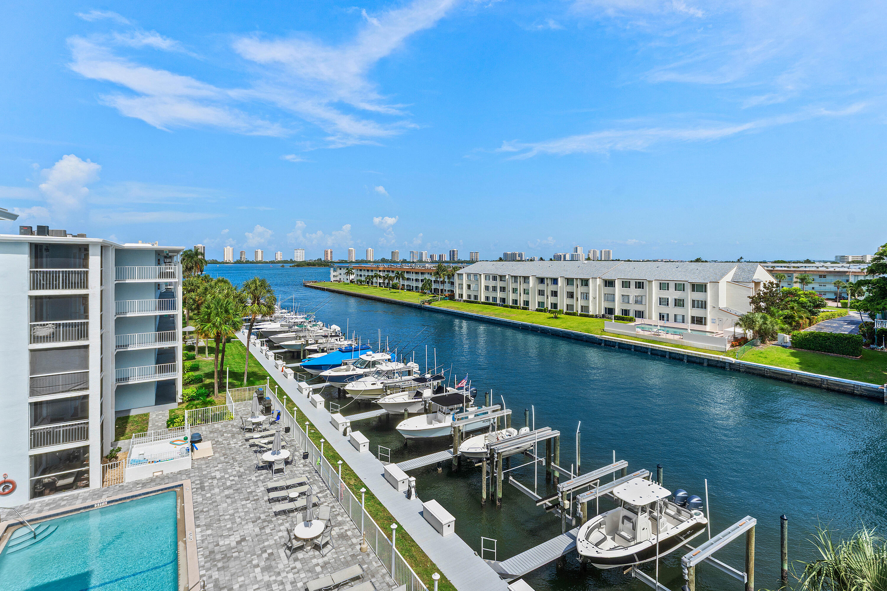 108 Paradise Harbour Boulevard 502