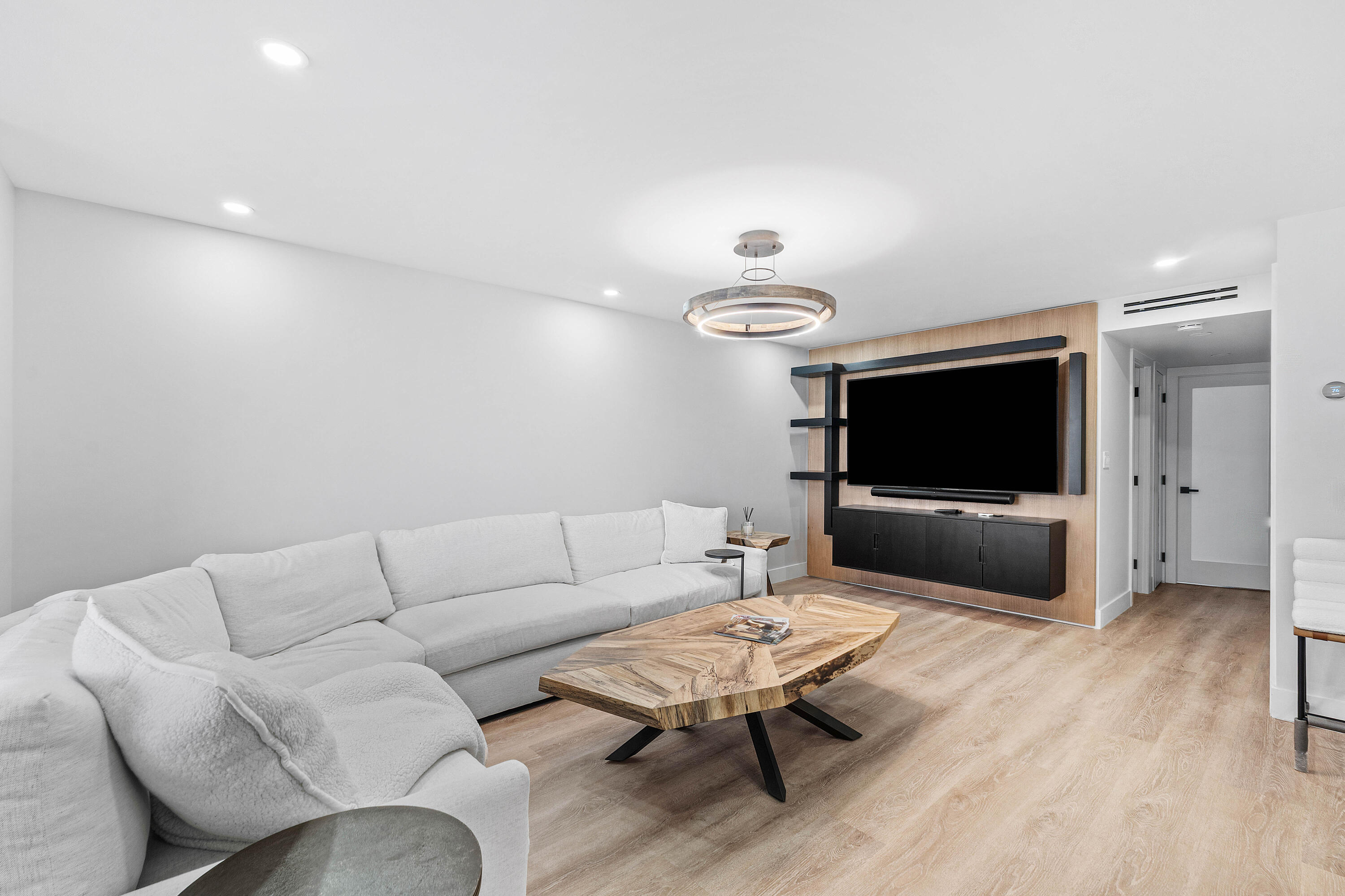 108 Paradise Harbour Boulevard 502