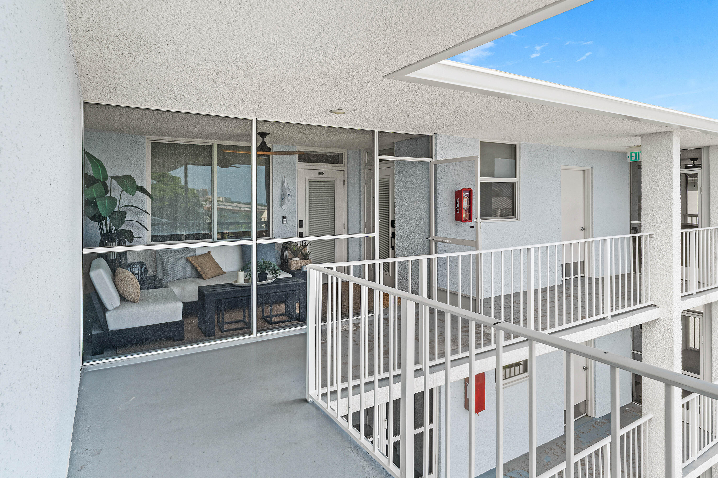108 Paradise Harbour Boulevard 502