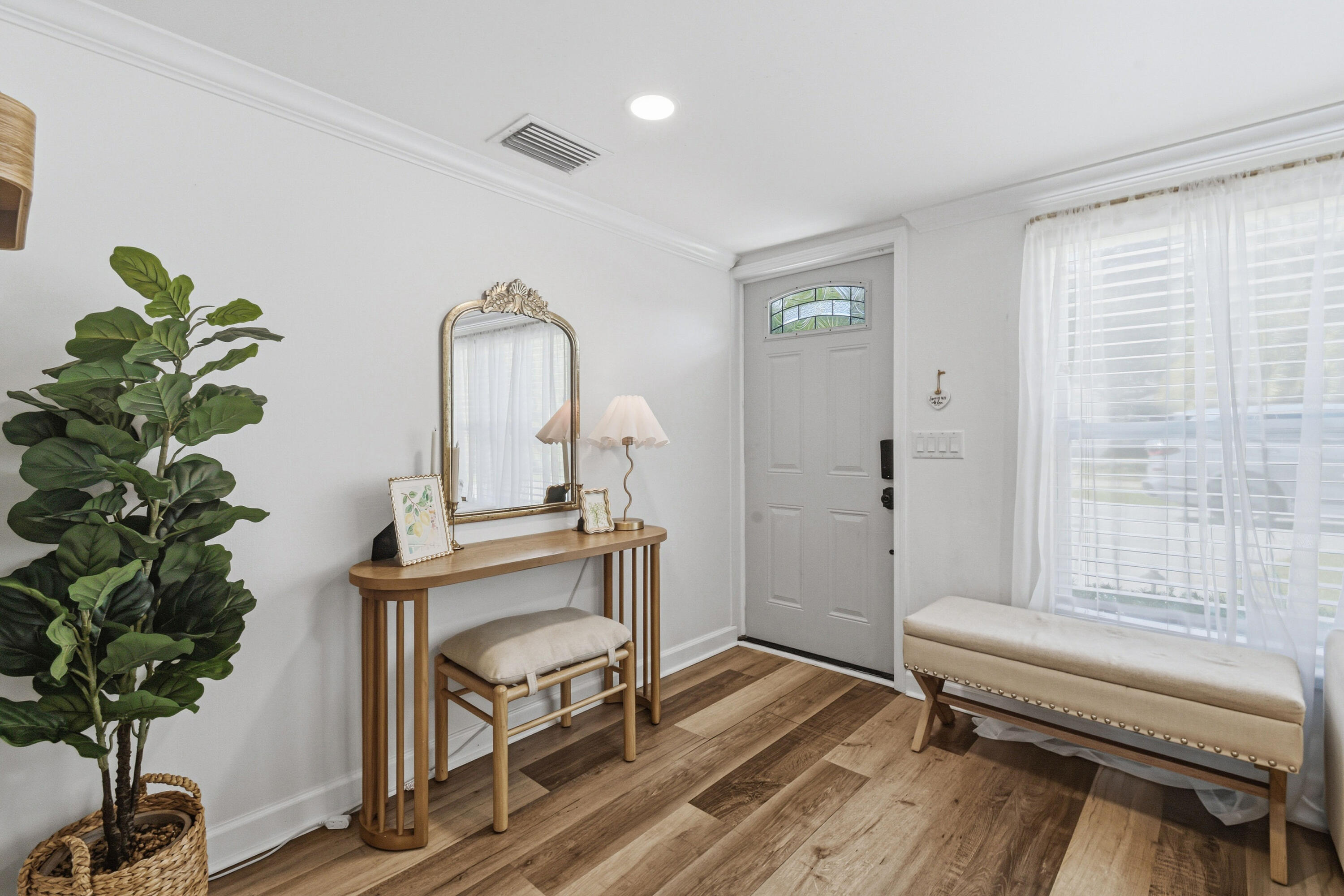 2427 COUNTRY OAKS Lane
