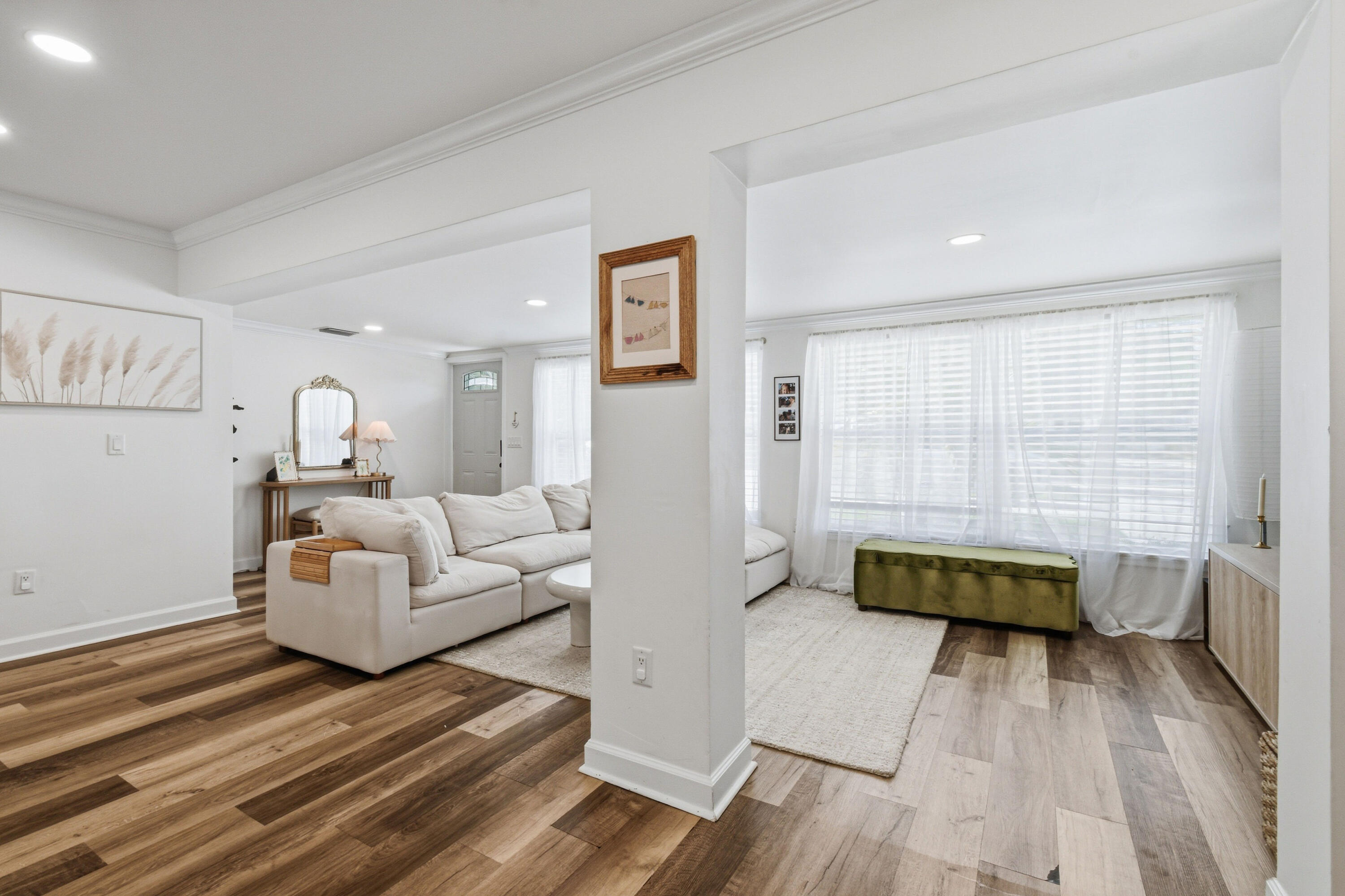 2427 COUNTRY OAKS Lane