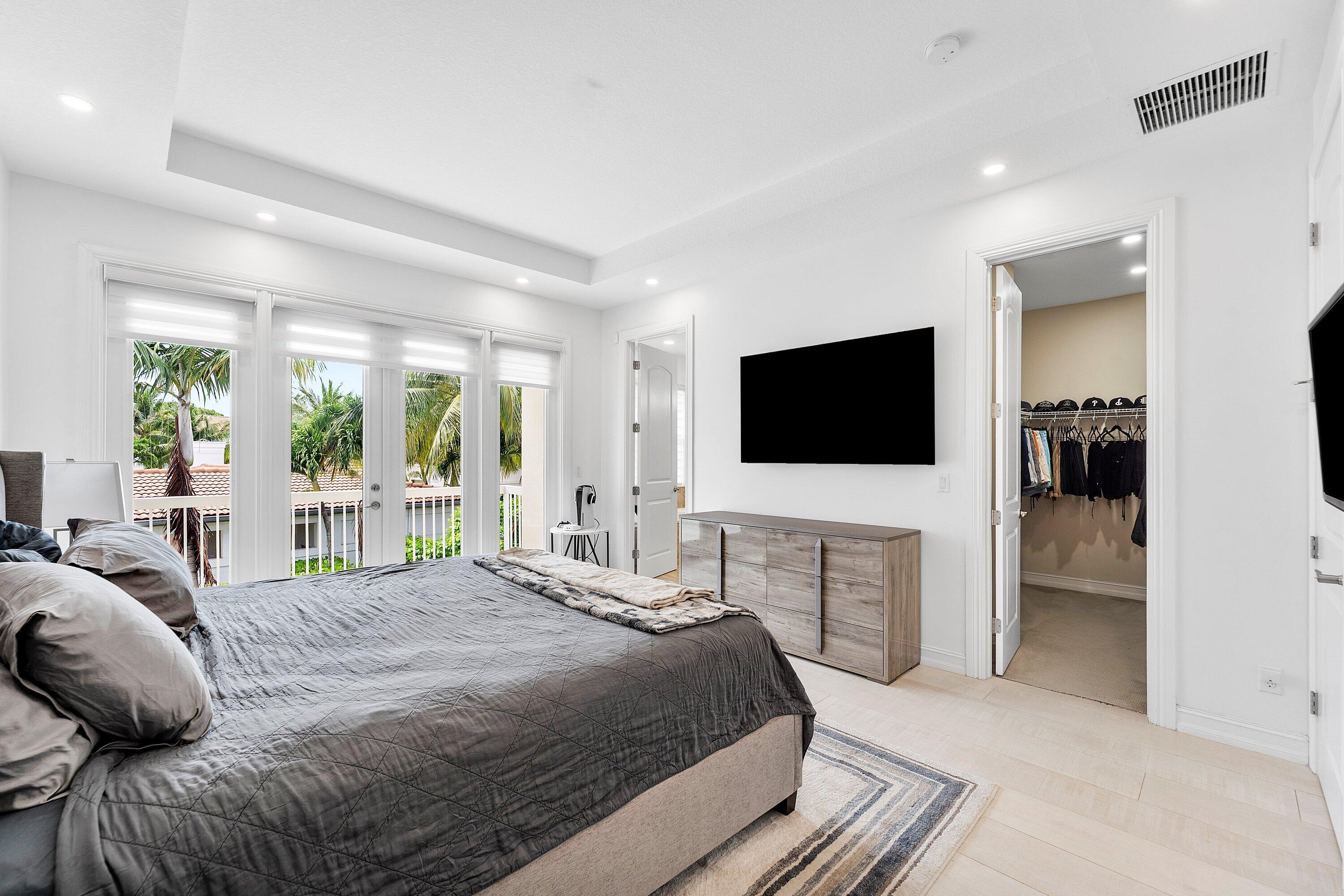 100 NW 69th Circle 52