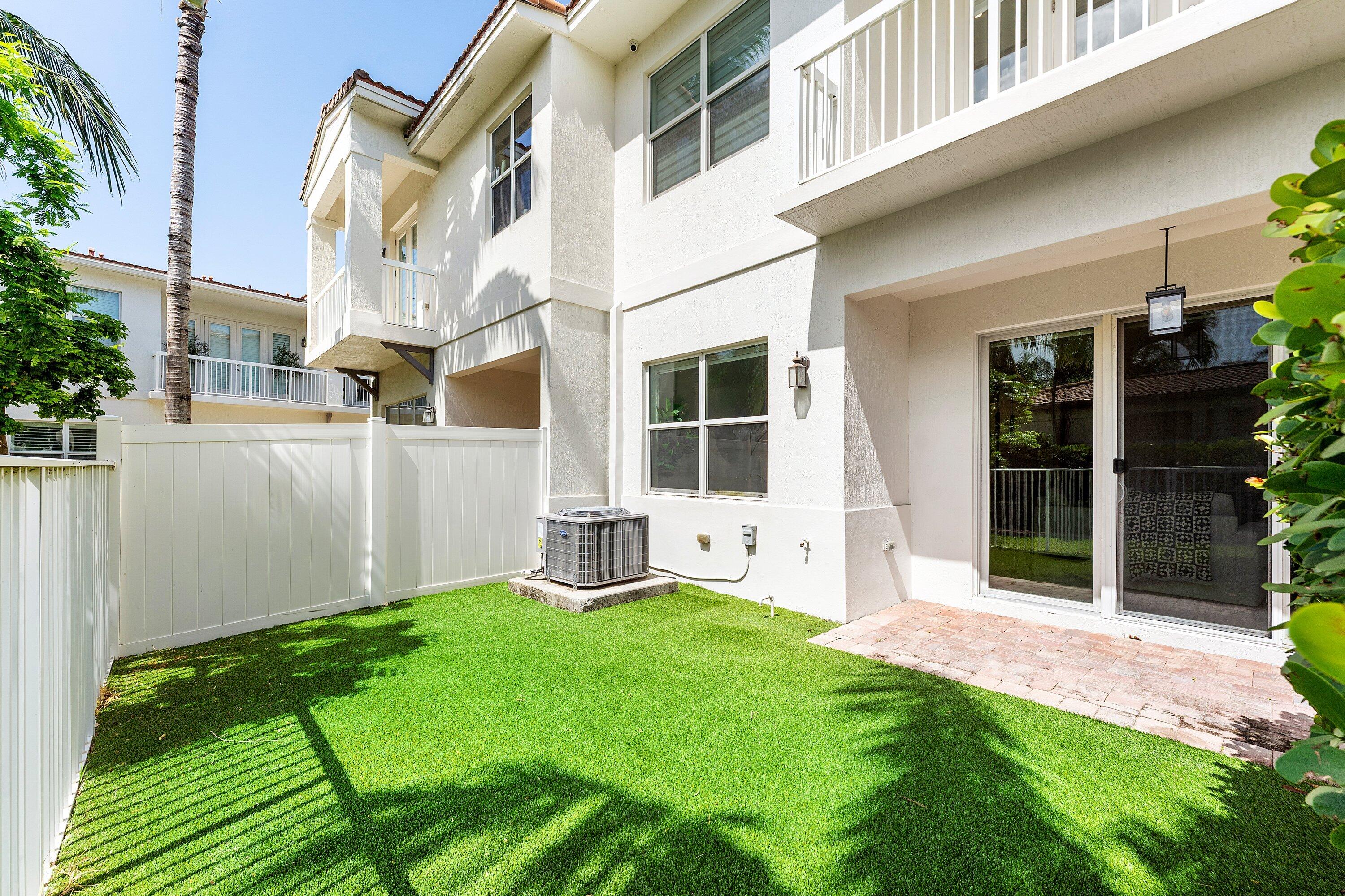 100 NW 69th Circle 52
