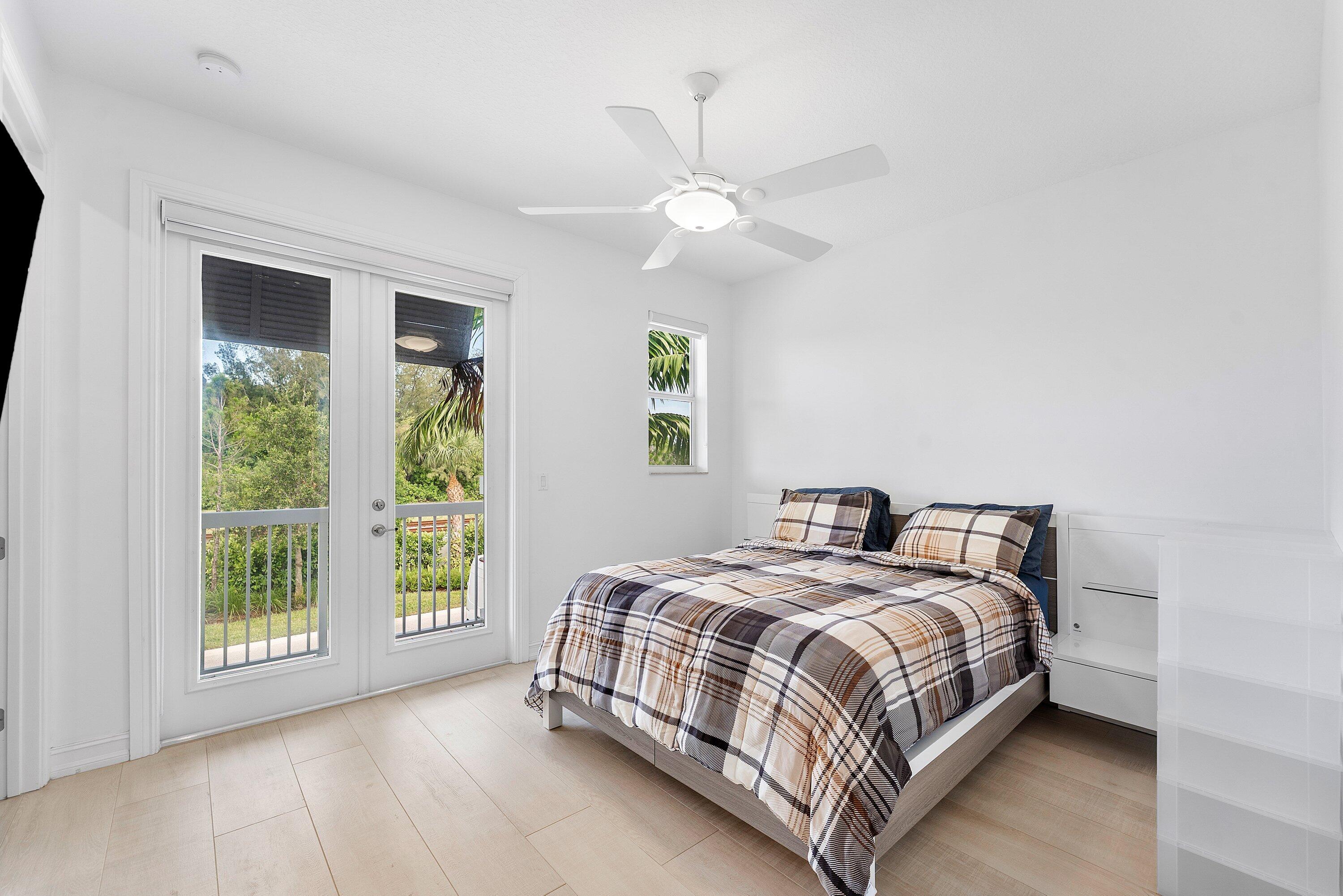 100 NW 69th Circle 52