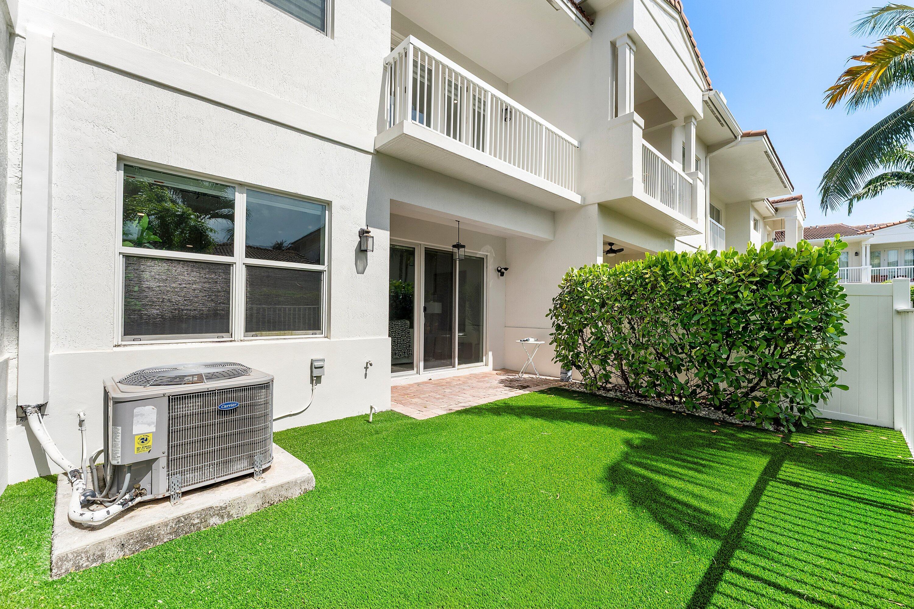 100 NW 69th Circle 52