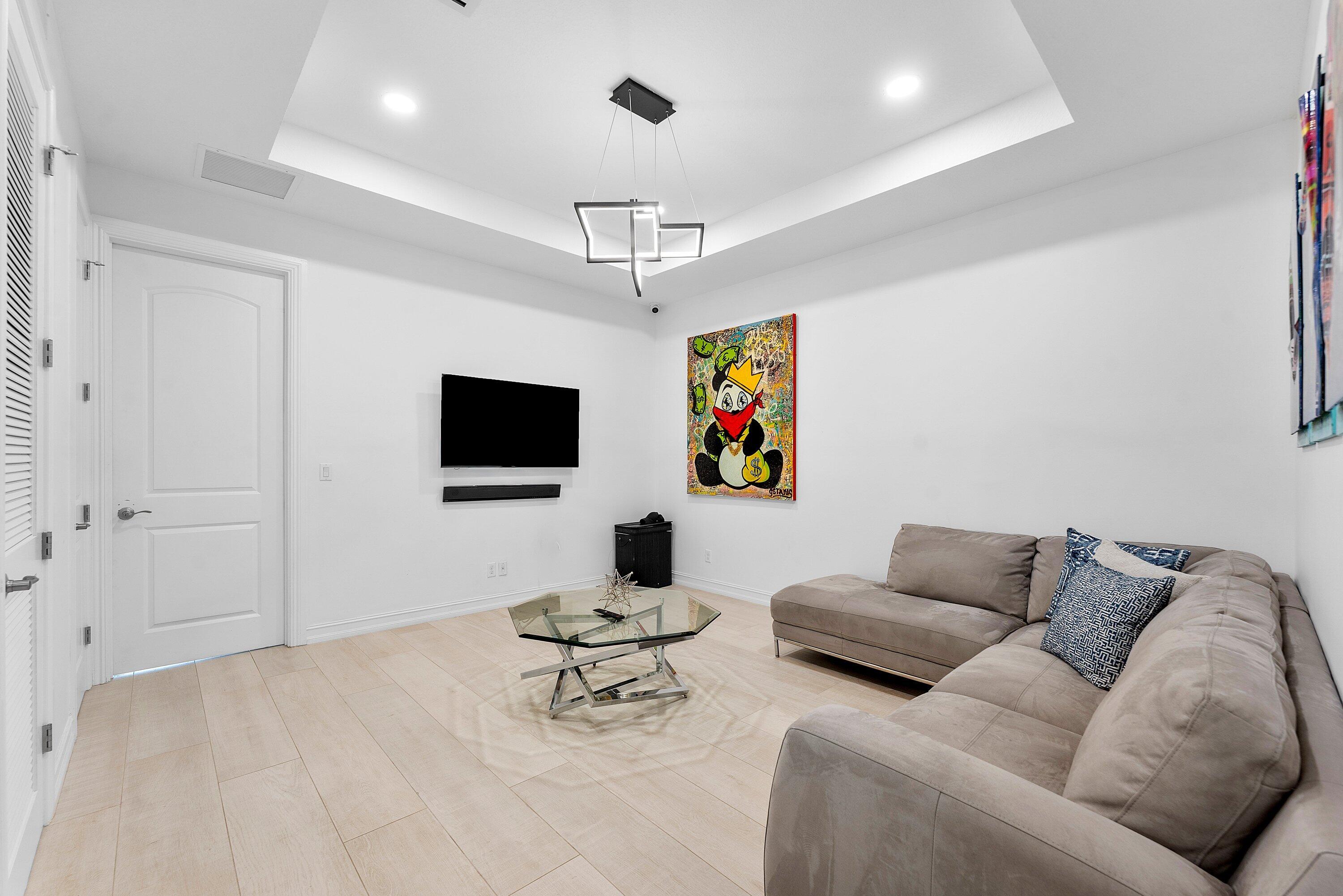 100 NW 69th Circle 52