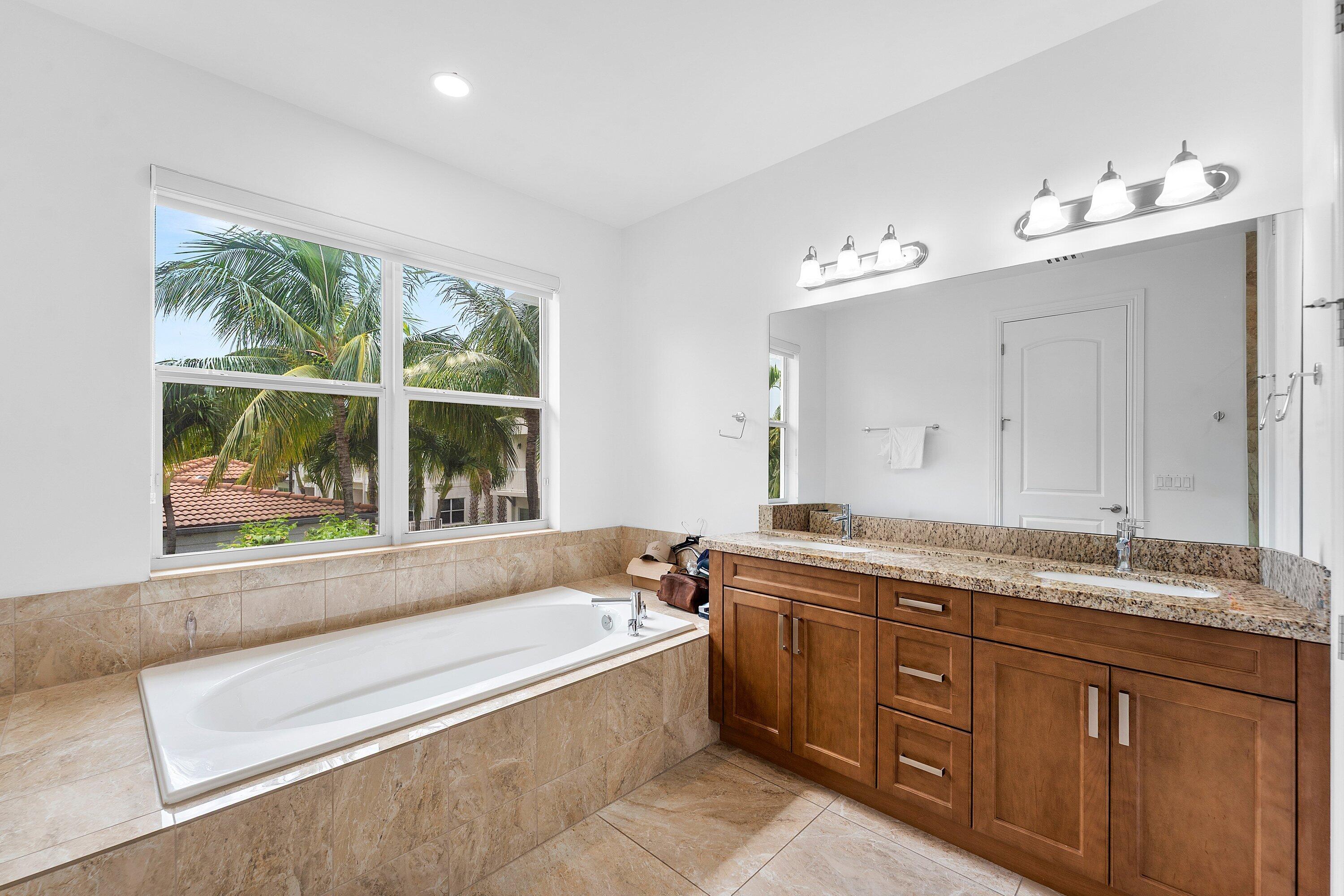 100 NW 69th Circle 52
