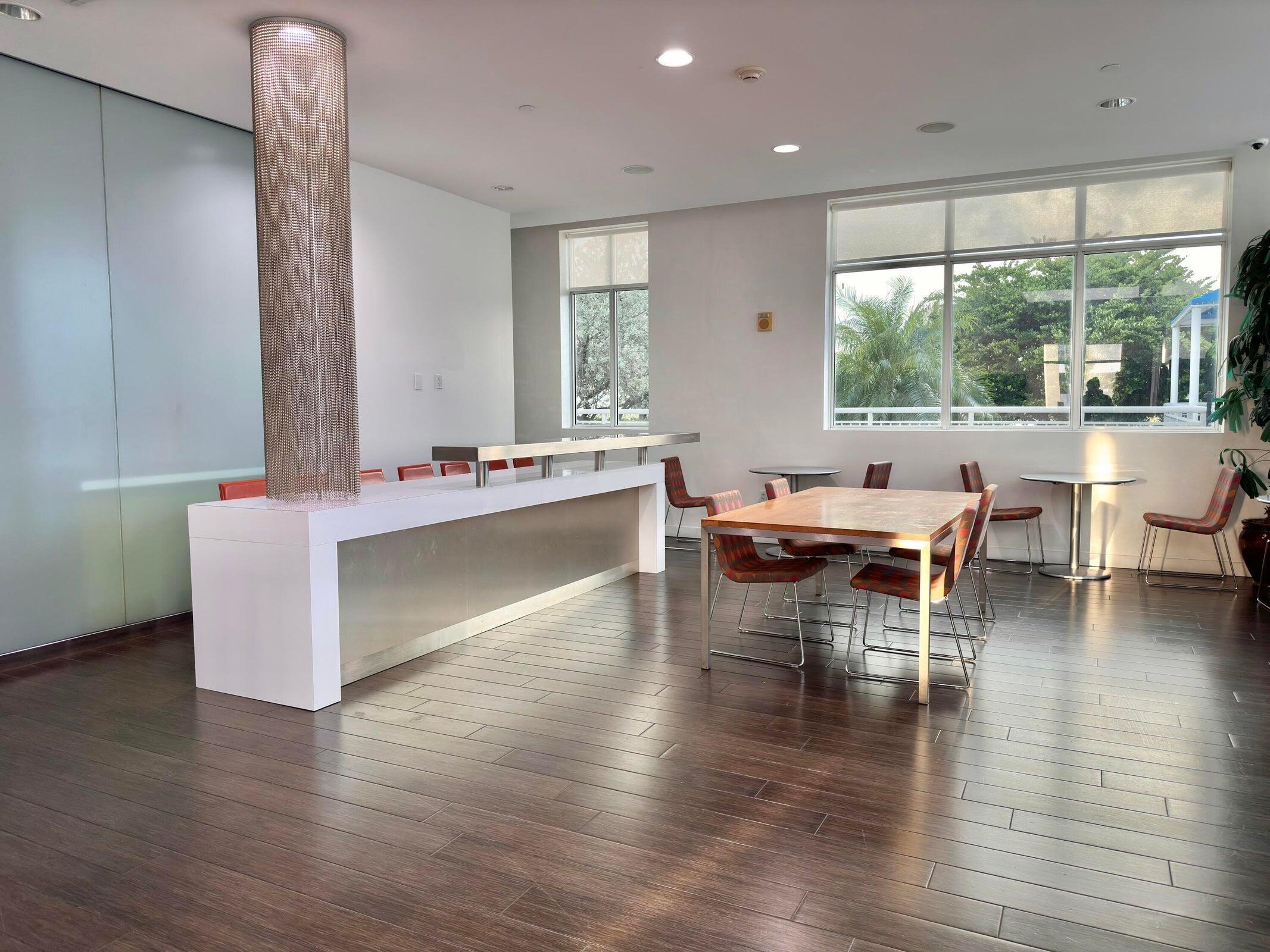 300 S AUSTRALIAN Avenue 708