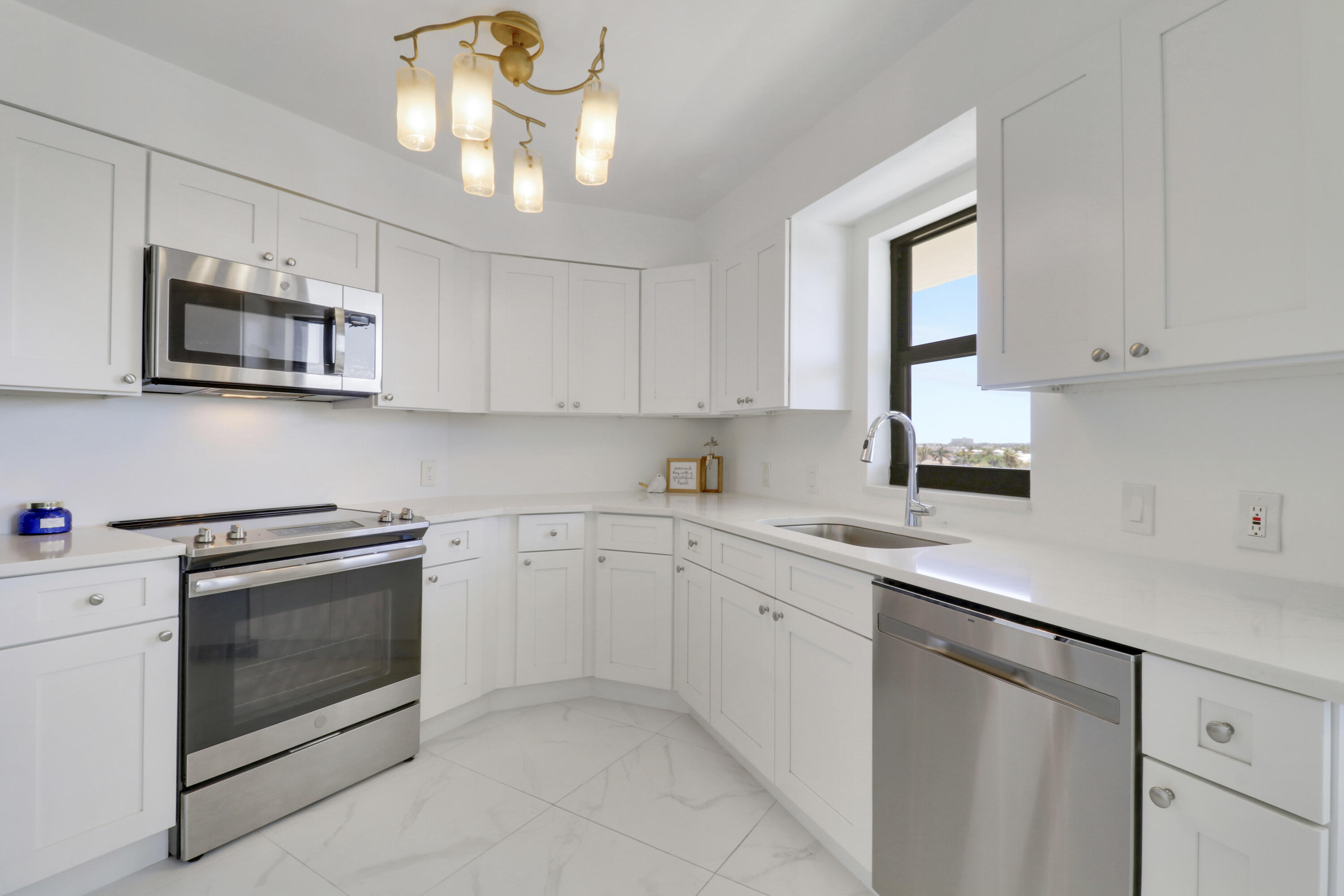 19800 SANDPOINTE BAY Drive 708