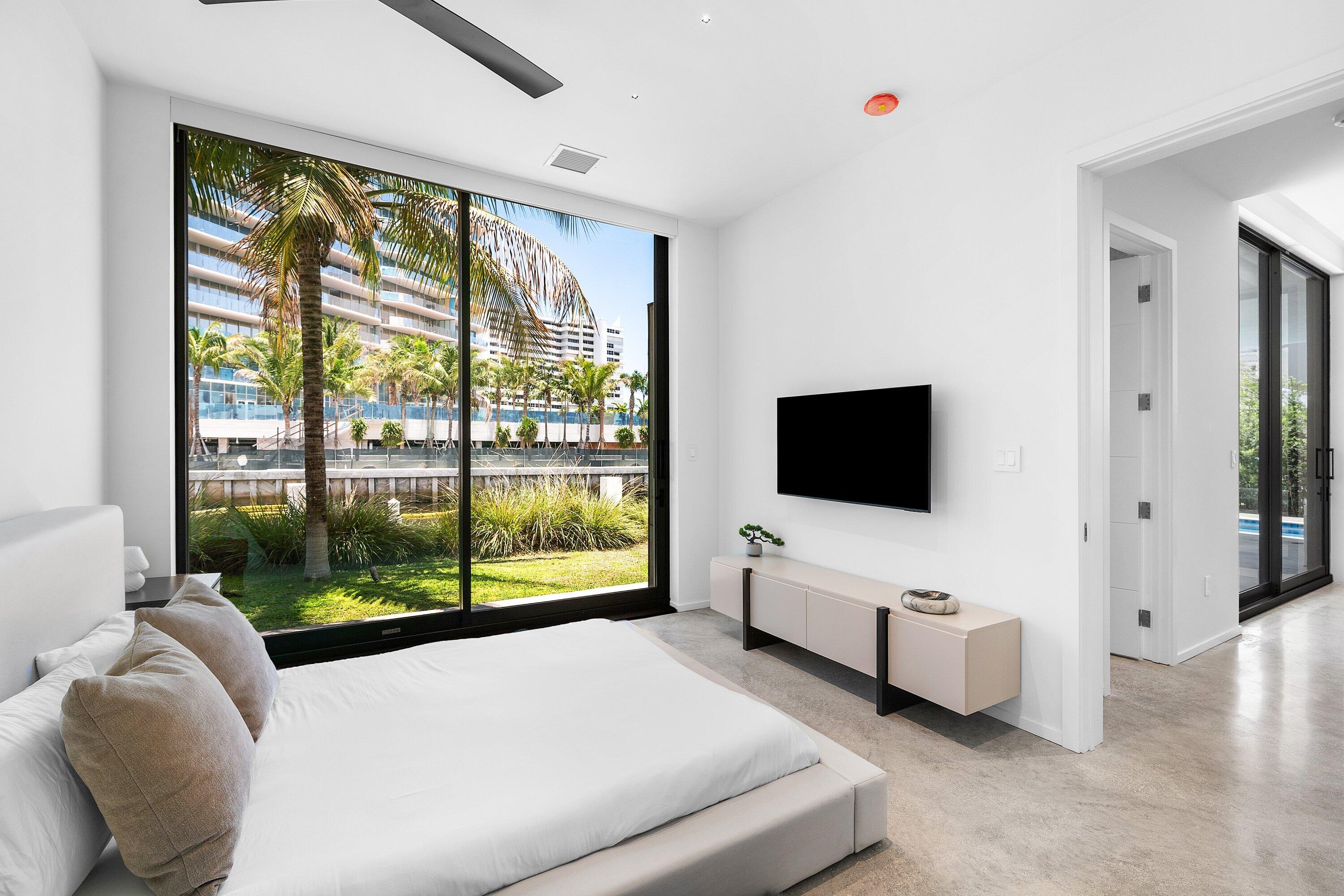 1650 E Terra Mar Drive, Lauderdale-By-The-Sea