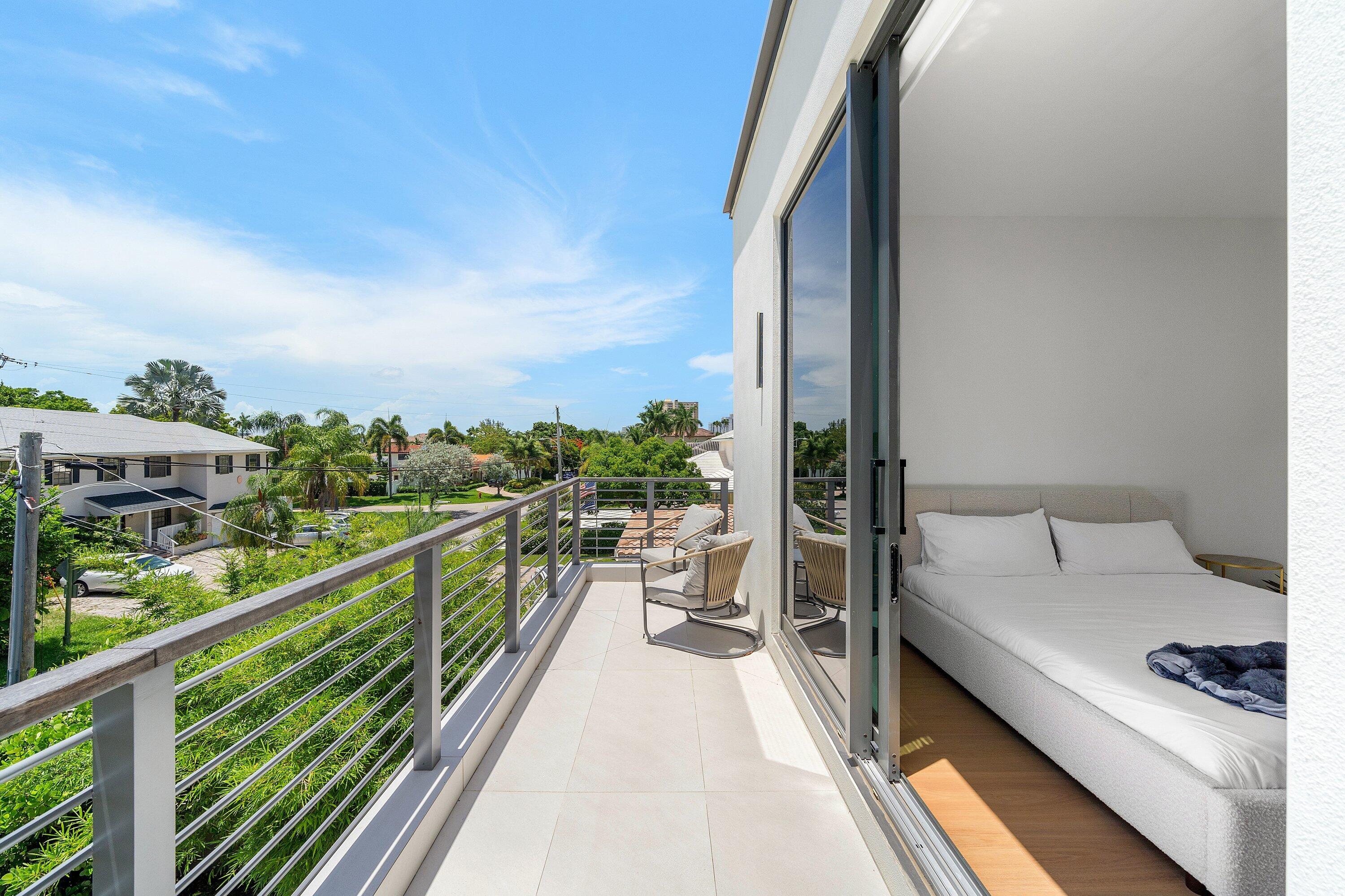 1650 E Terra Mar Drive, Lauderdale-By-The-Sea