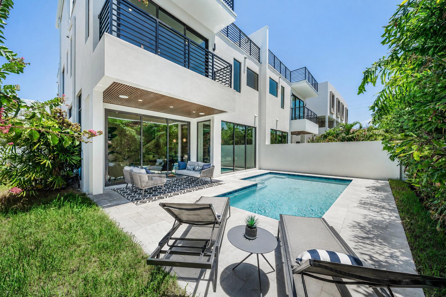 3097 Banyan Road