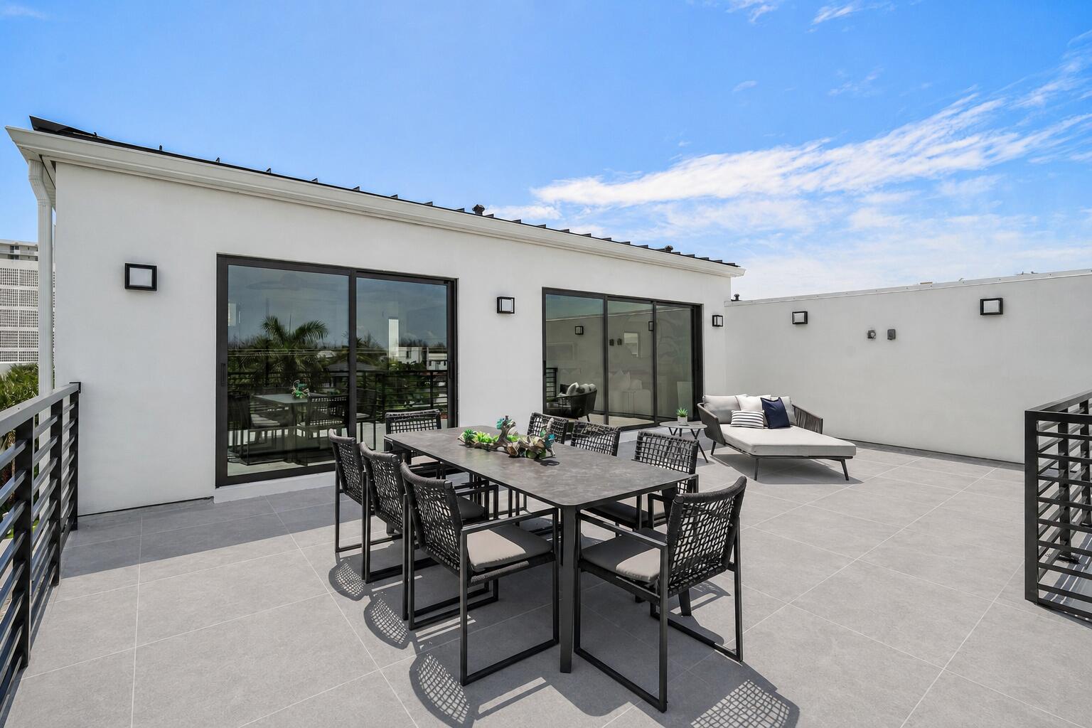 3097 Banyan Road