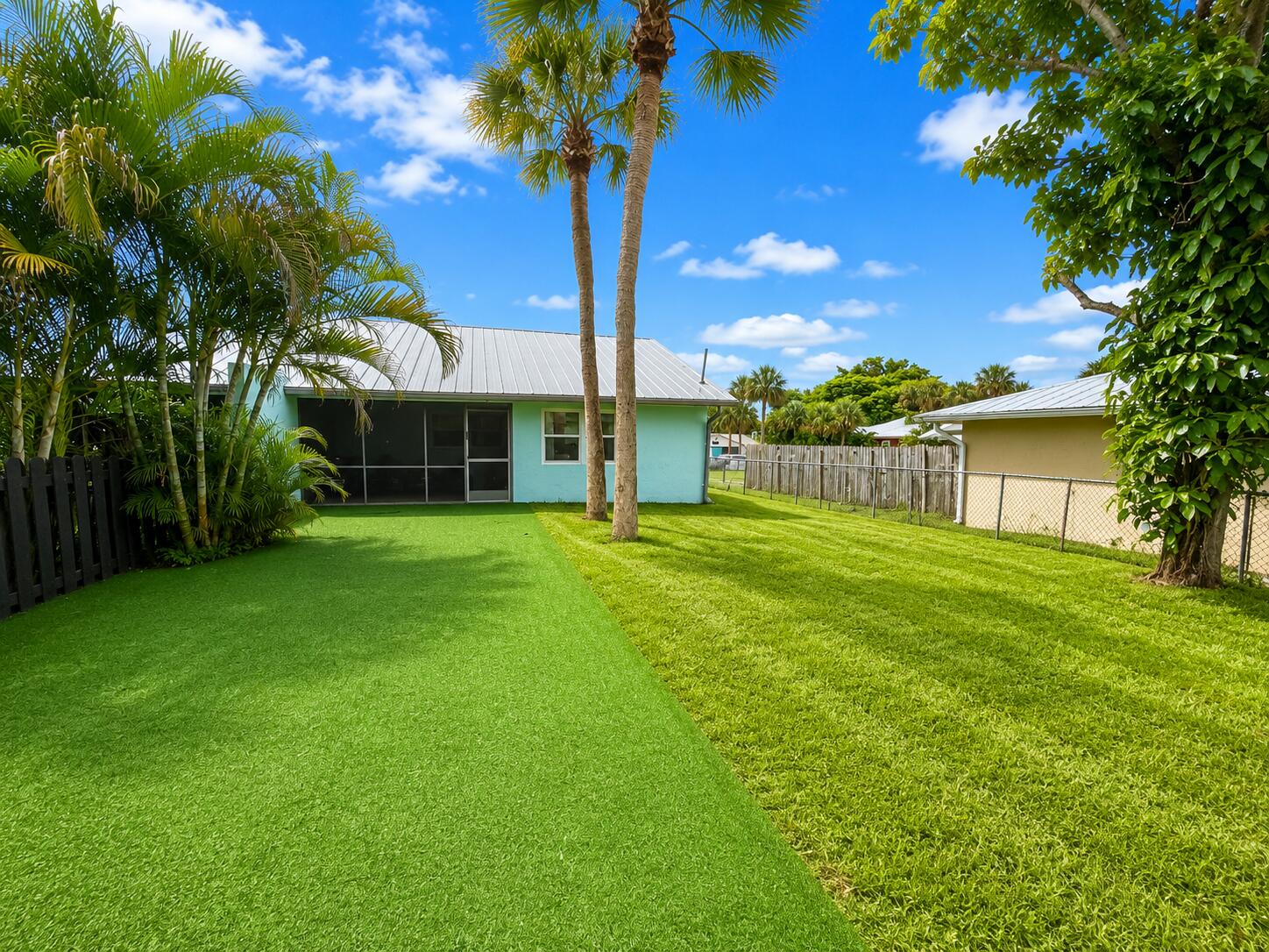 2132 NE Pelican Terrace