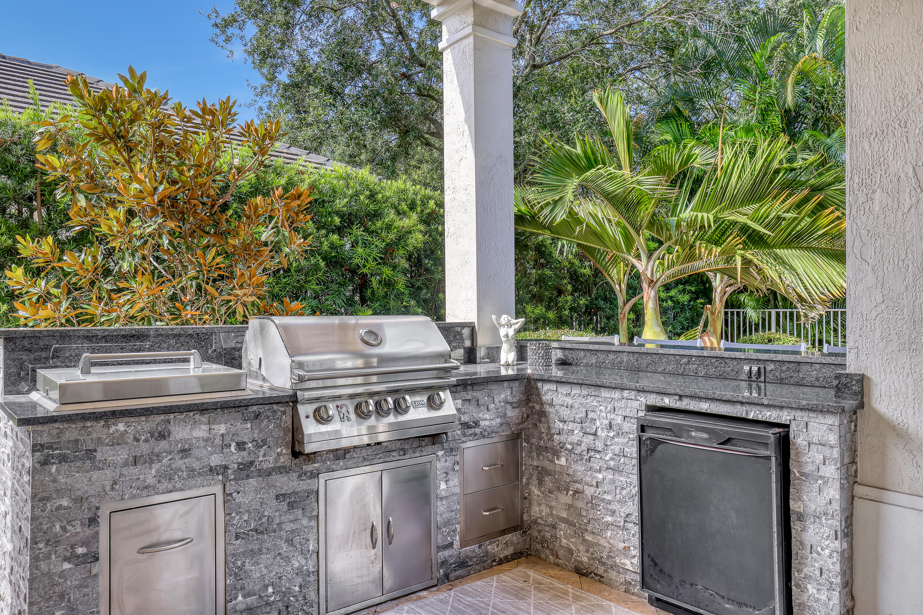 8541 Butler Greenwood Drive