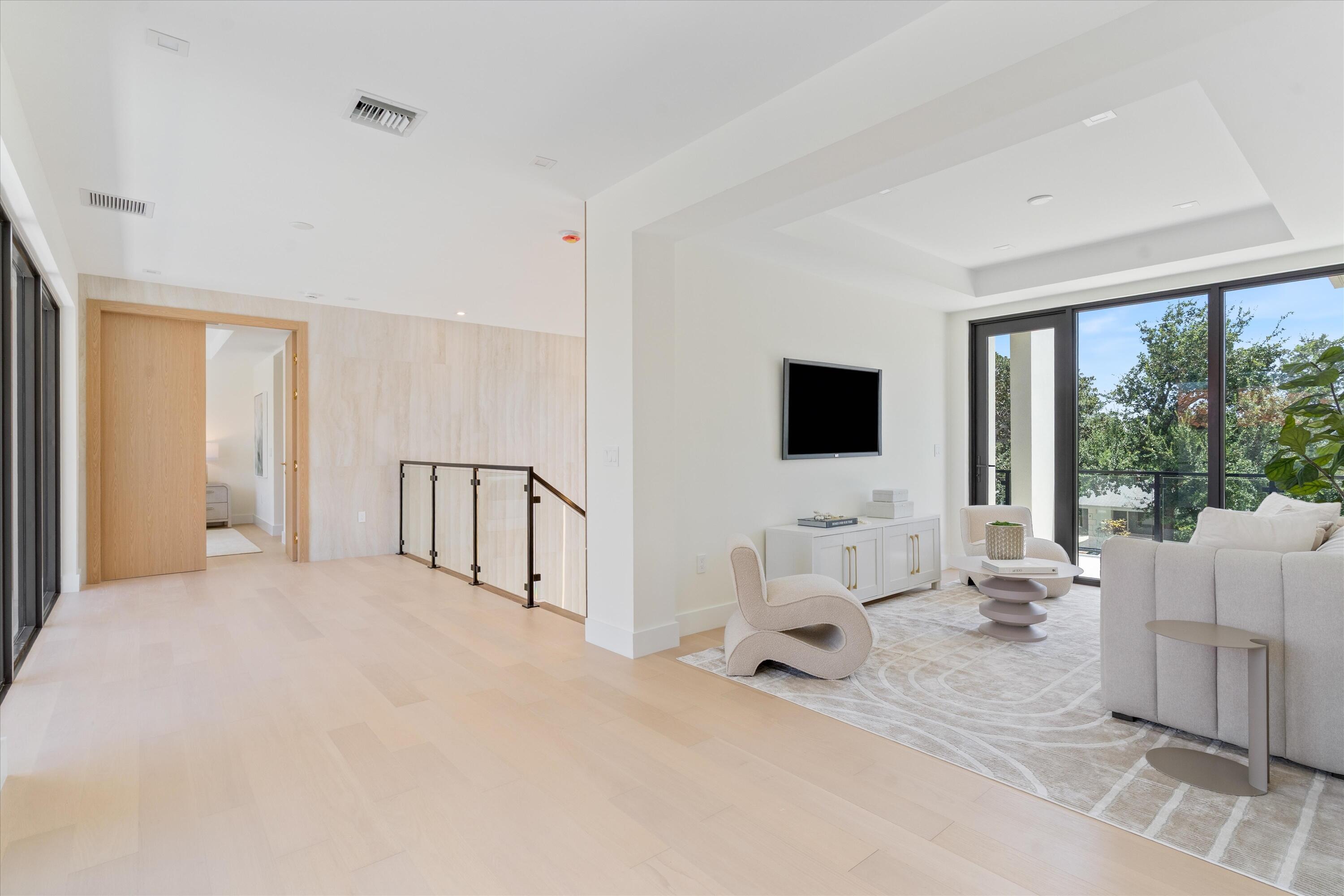 13 EASTVIEW Avenue