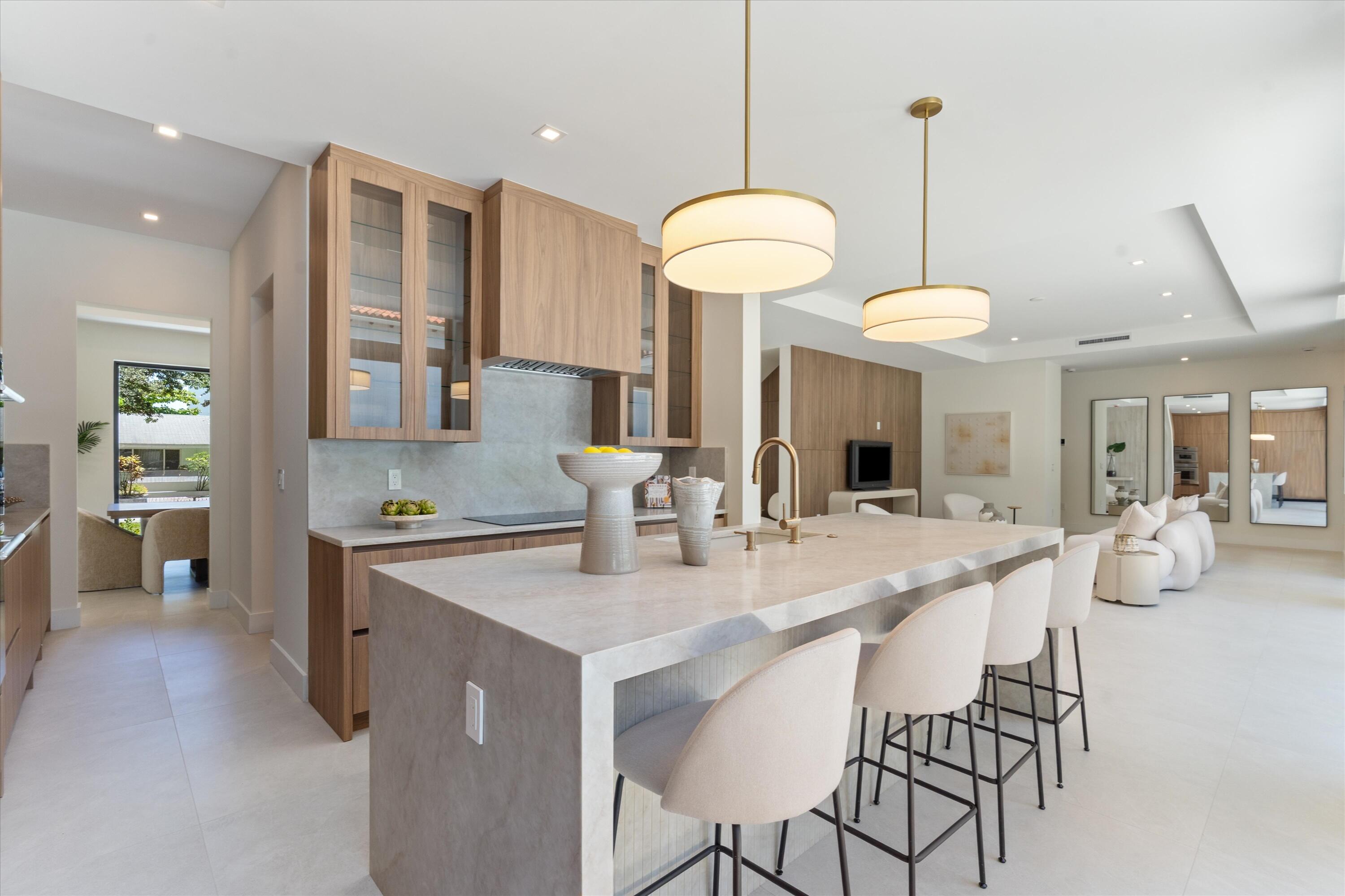 13 EASTVIEW Avenue