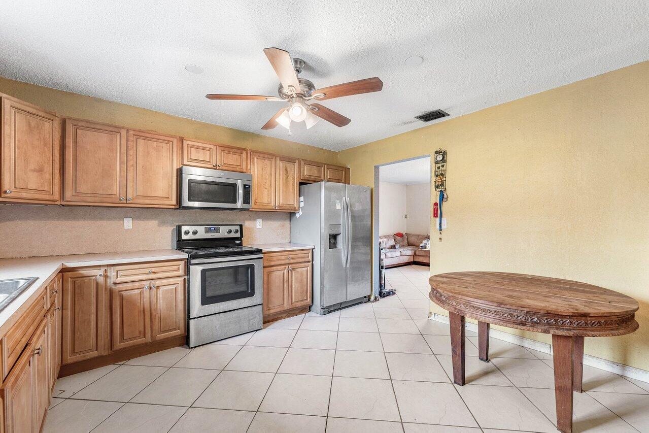 2011 SW 99TH Terrace