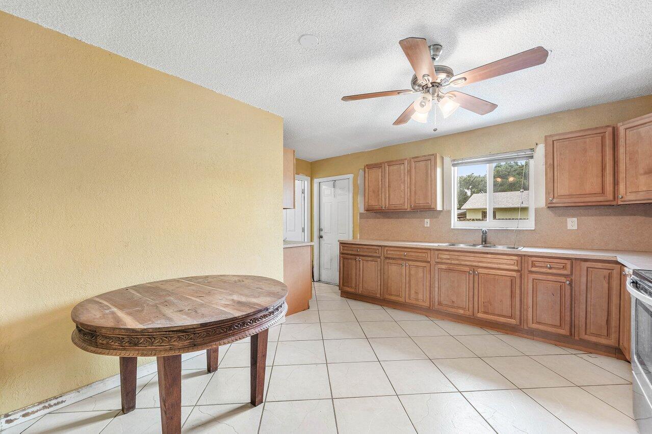 2011 SW 99TH Terrace