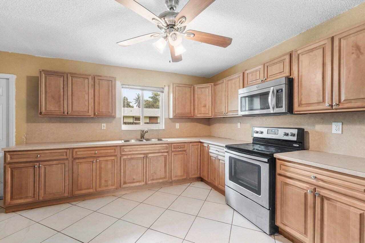 2011 SW 99TH Terrace