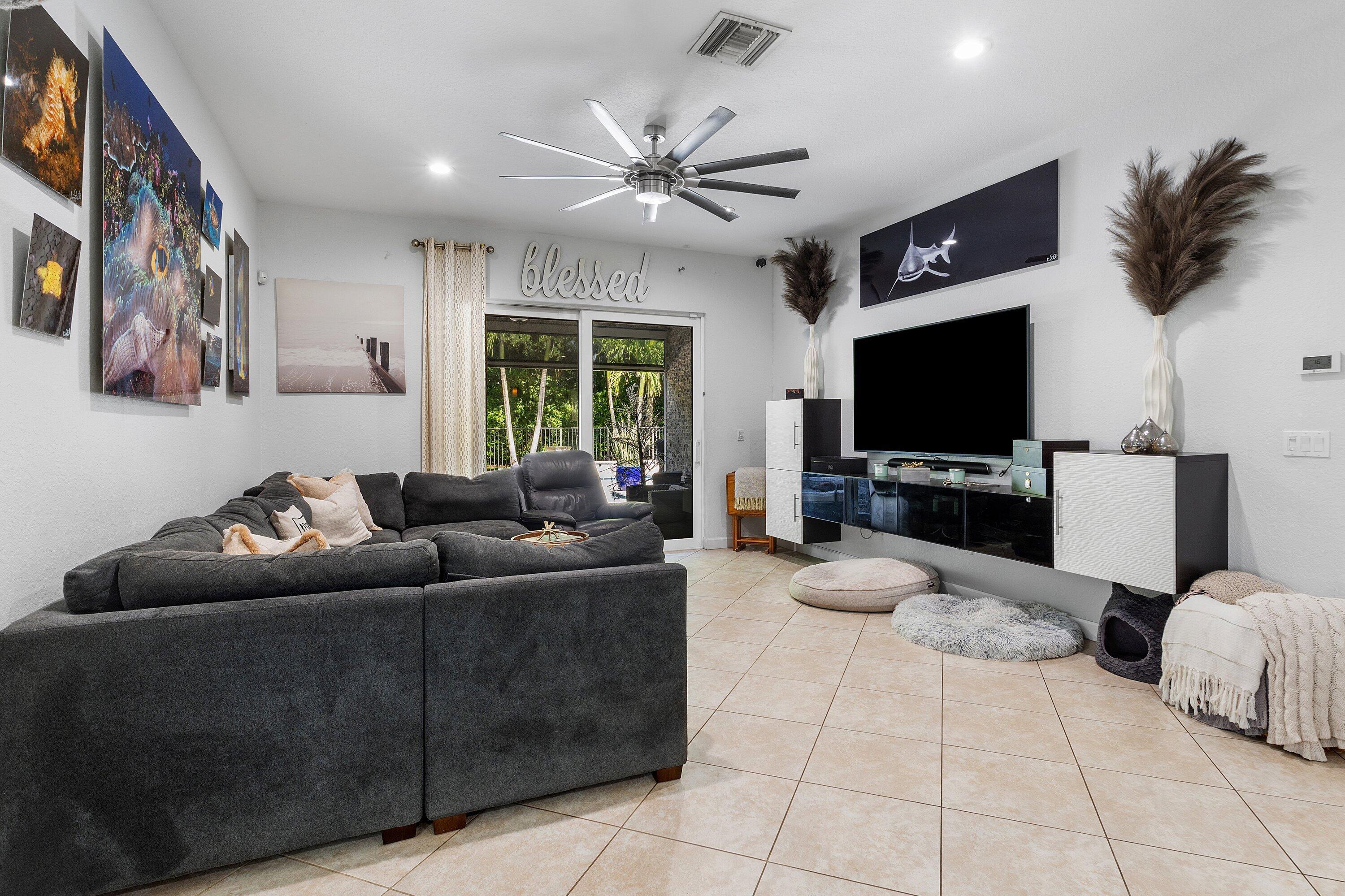 7877 Patriot Street