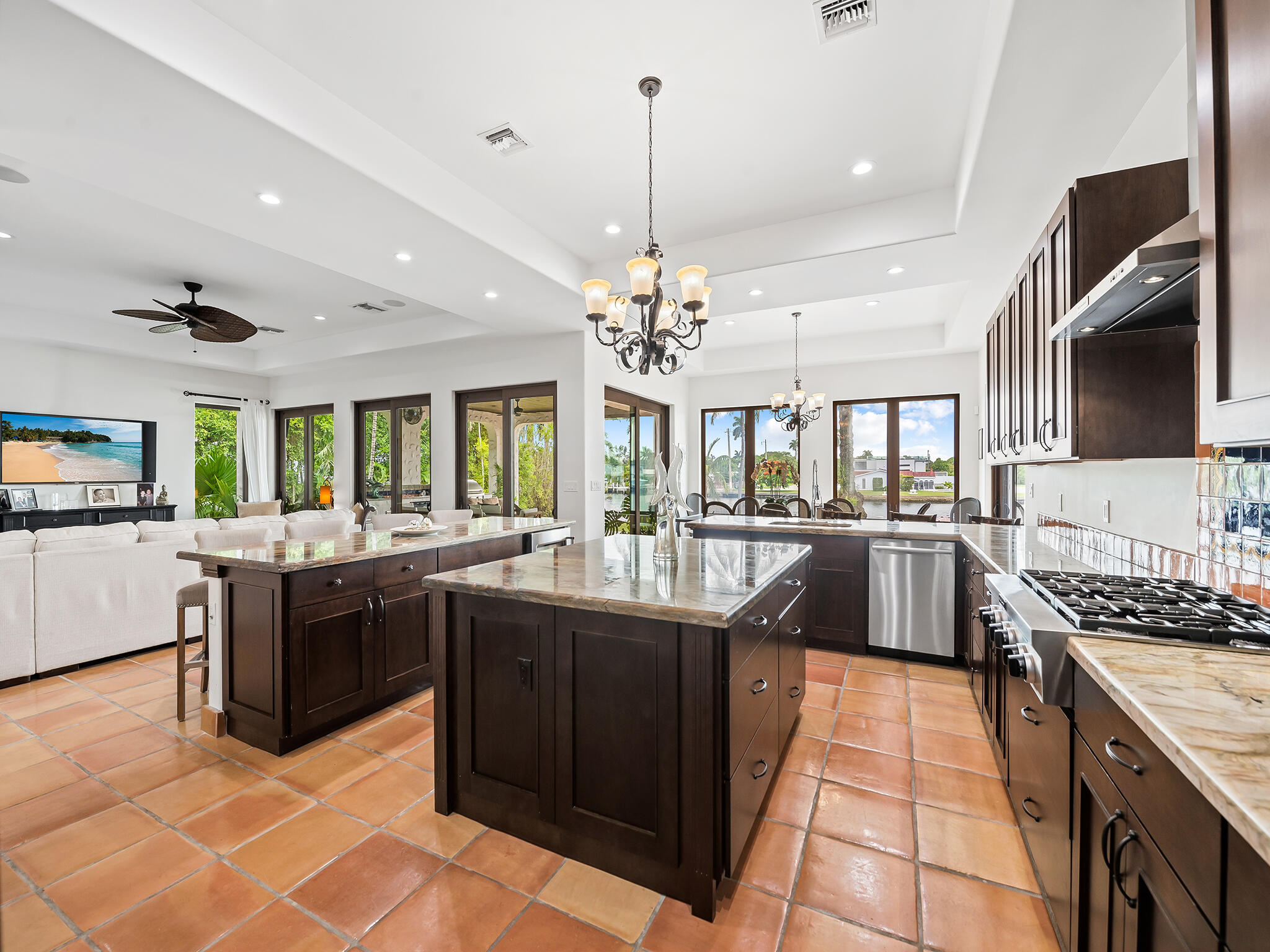 2101 MIDDLE RIVER Drive