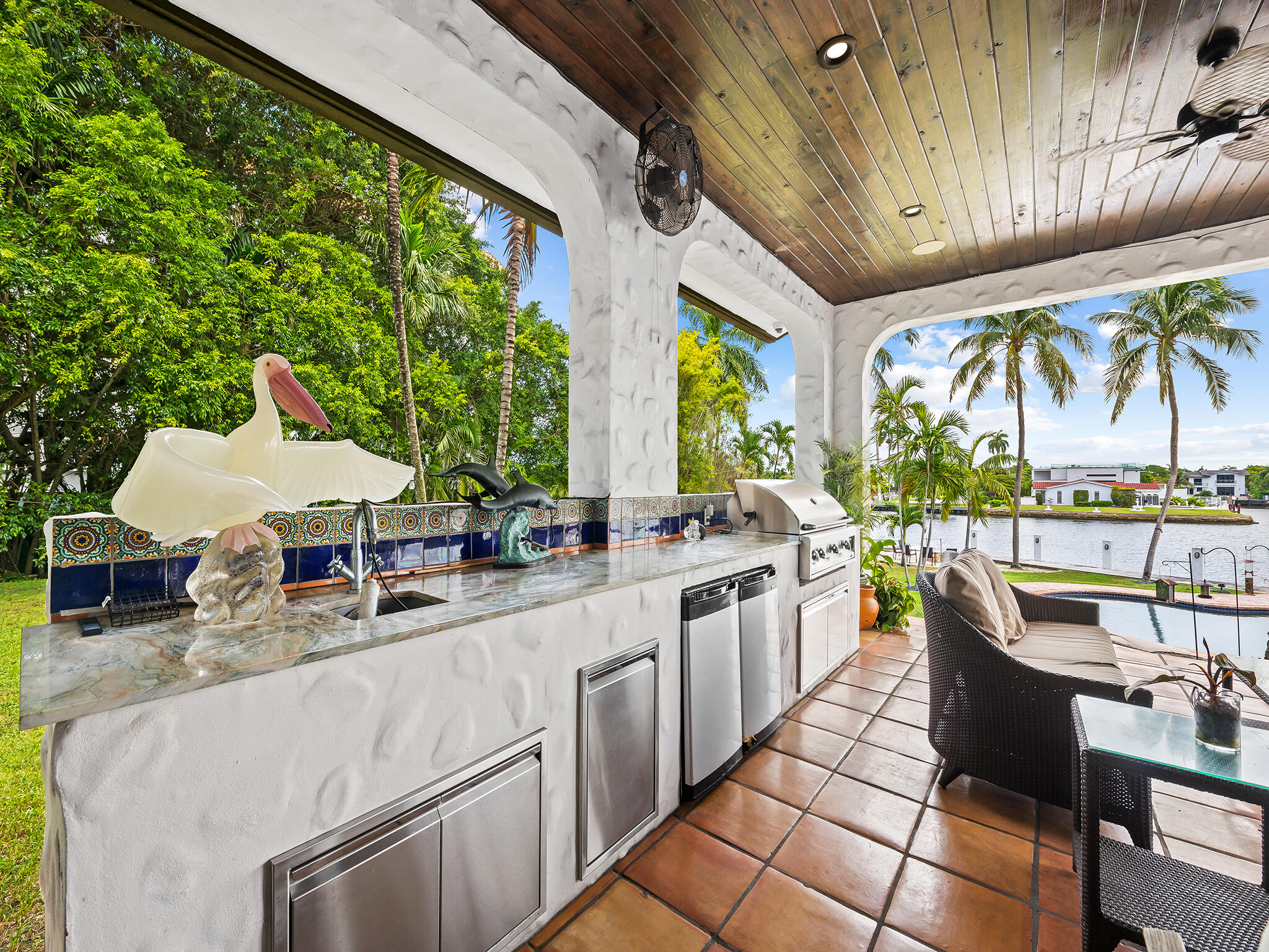 2101 MIDDLE RIVER Drive