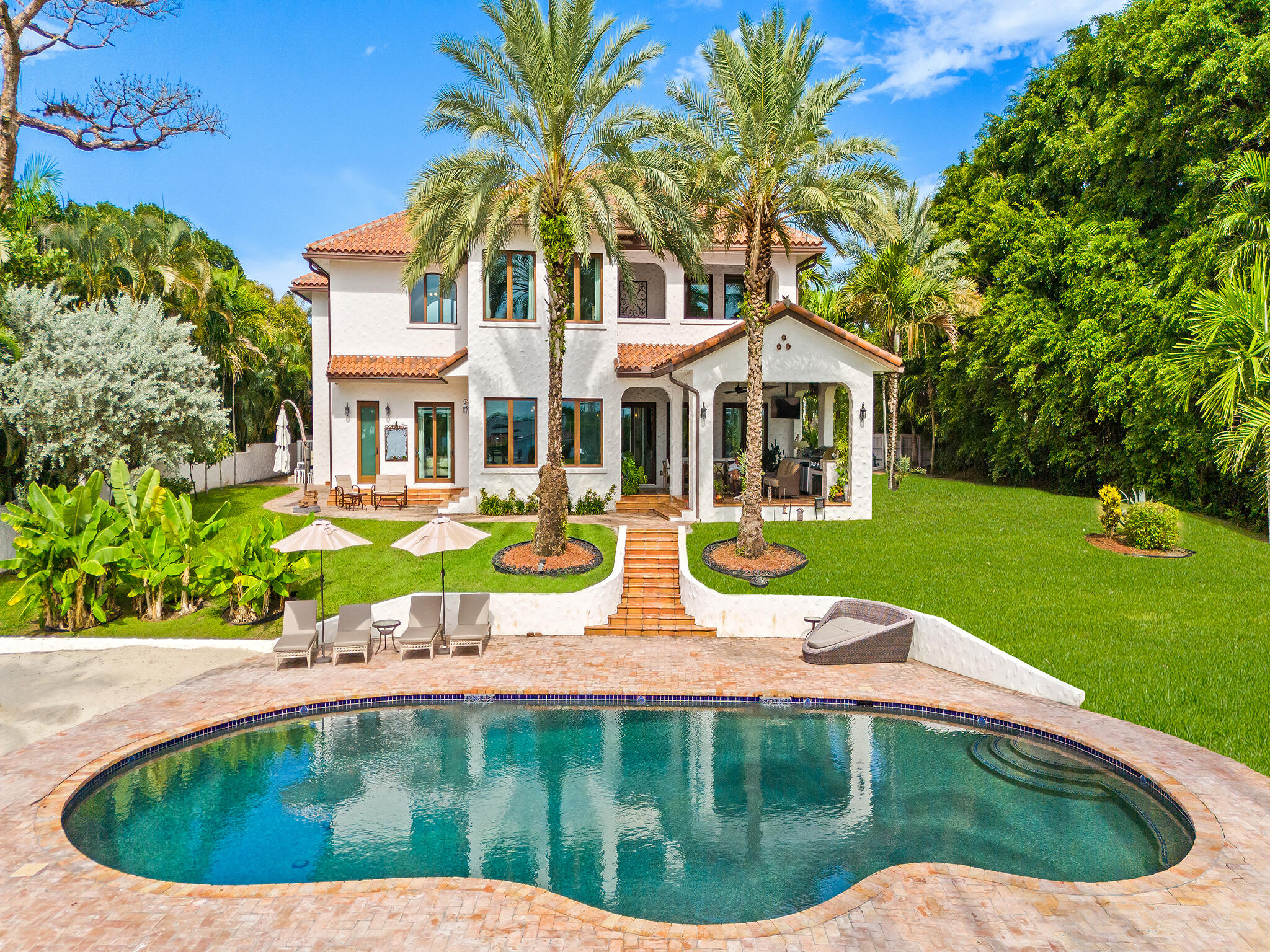 2101 MIDDLE RIVER Drive
