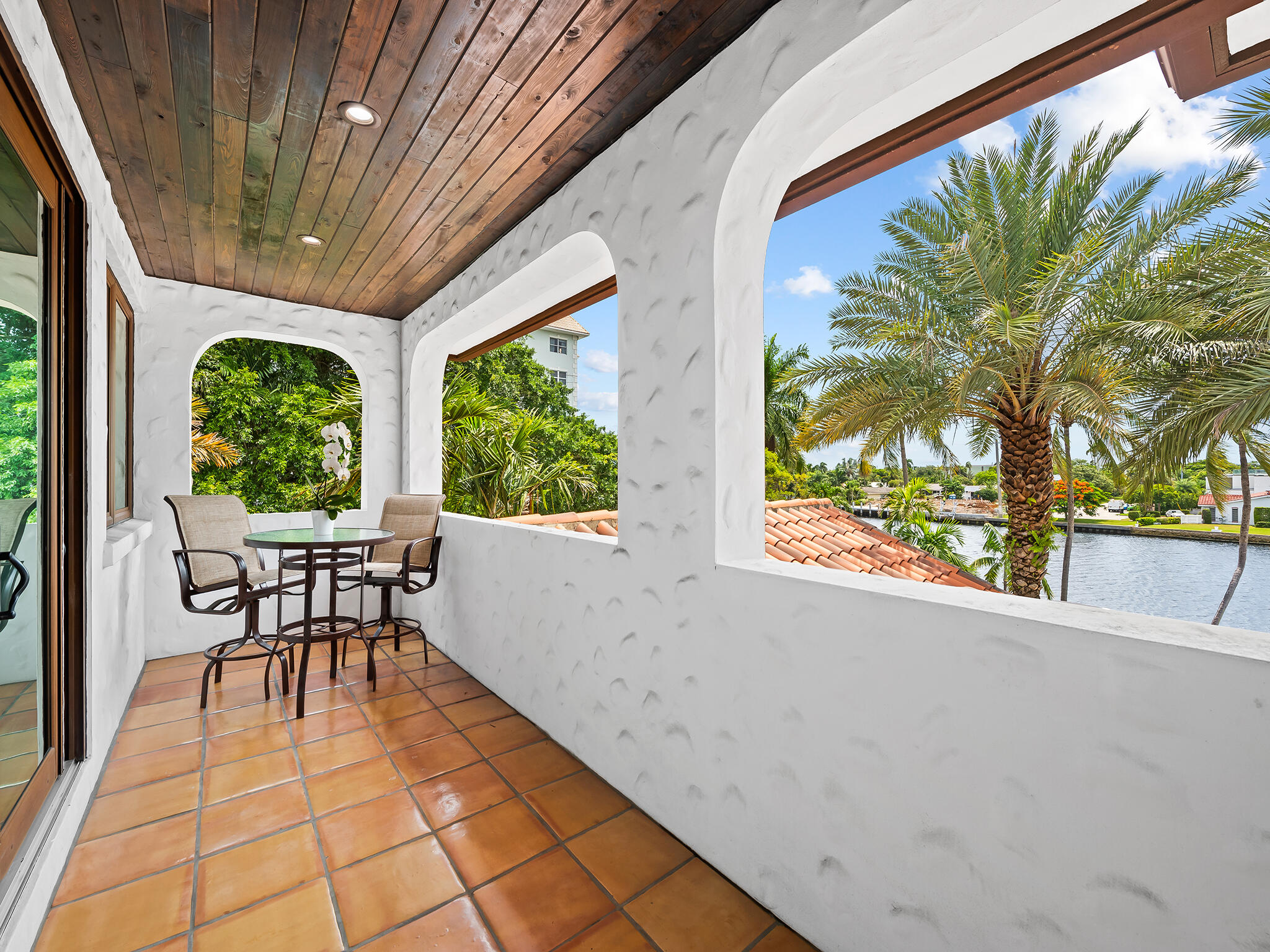 2101 MIDDLE RIVER Drive