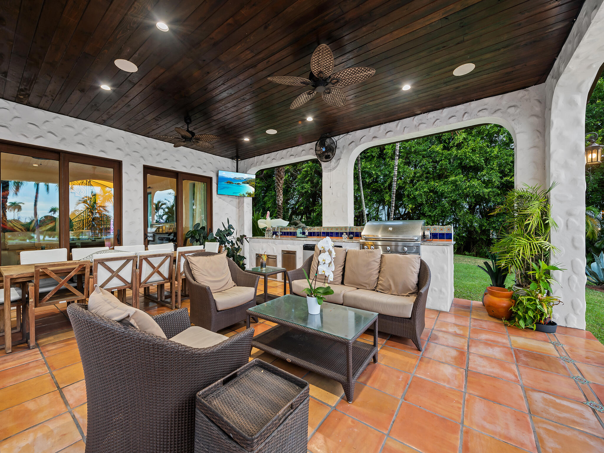 2101 MIDDLE RIVER Drive