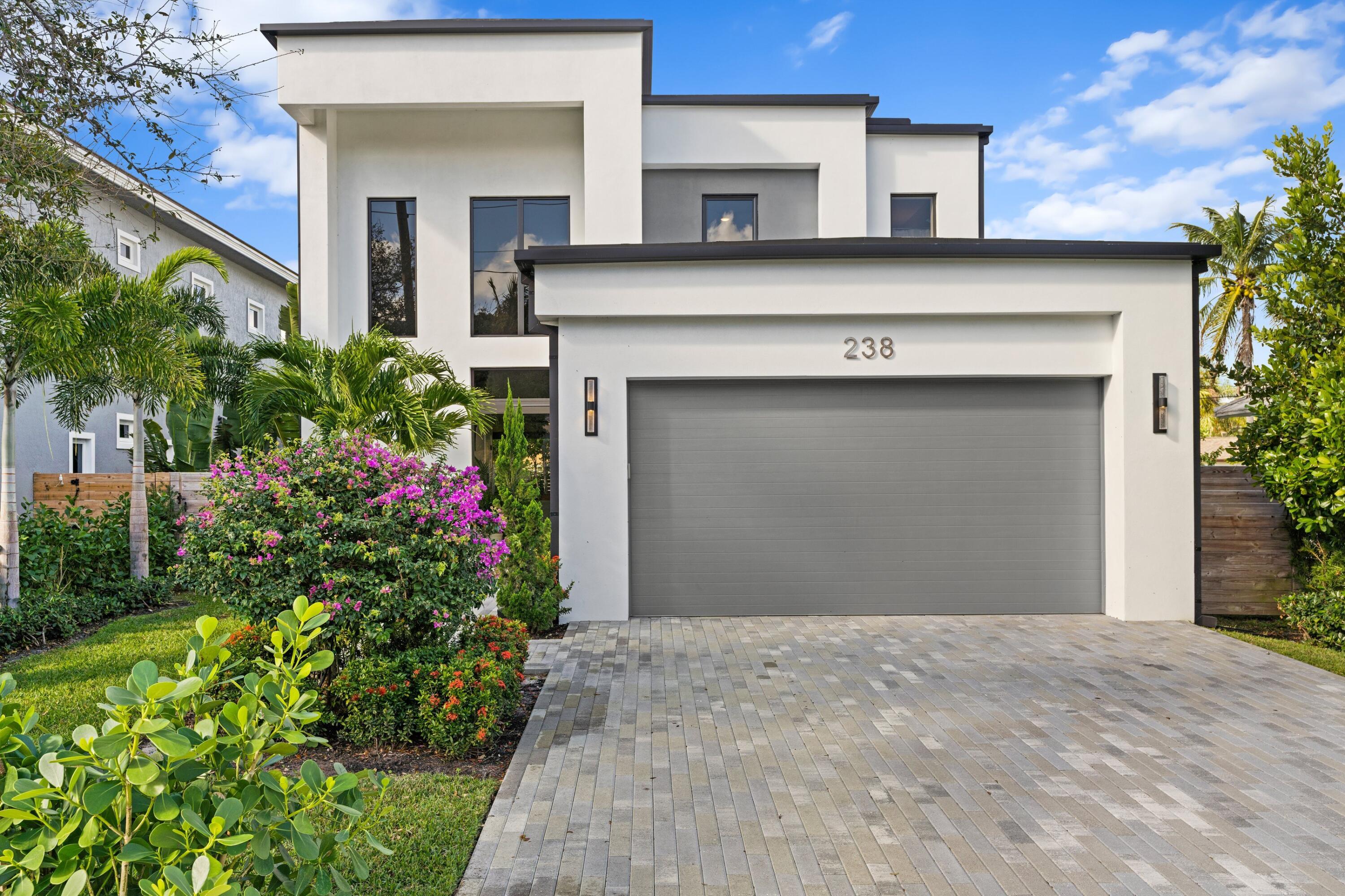 238 SE 4TH Avenue