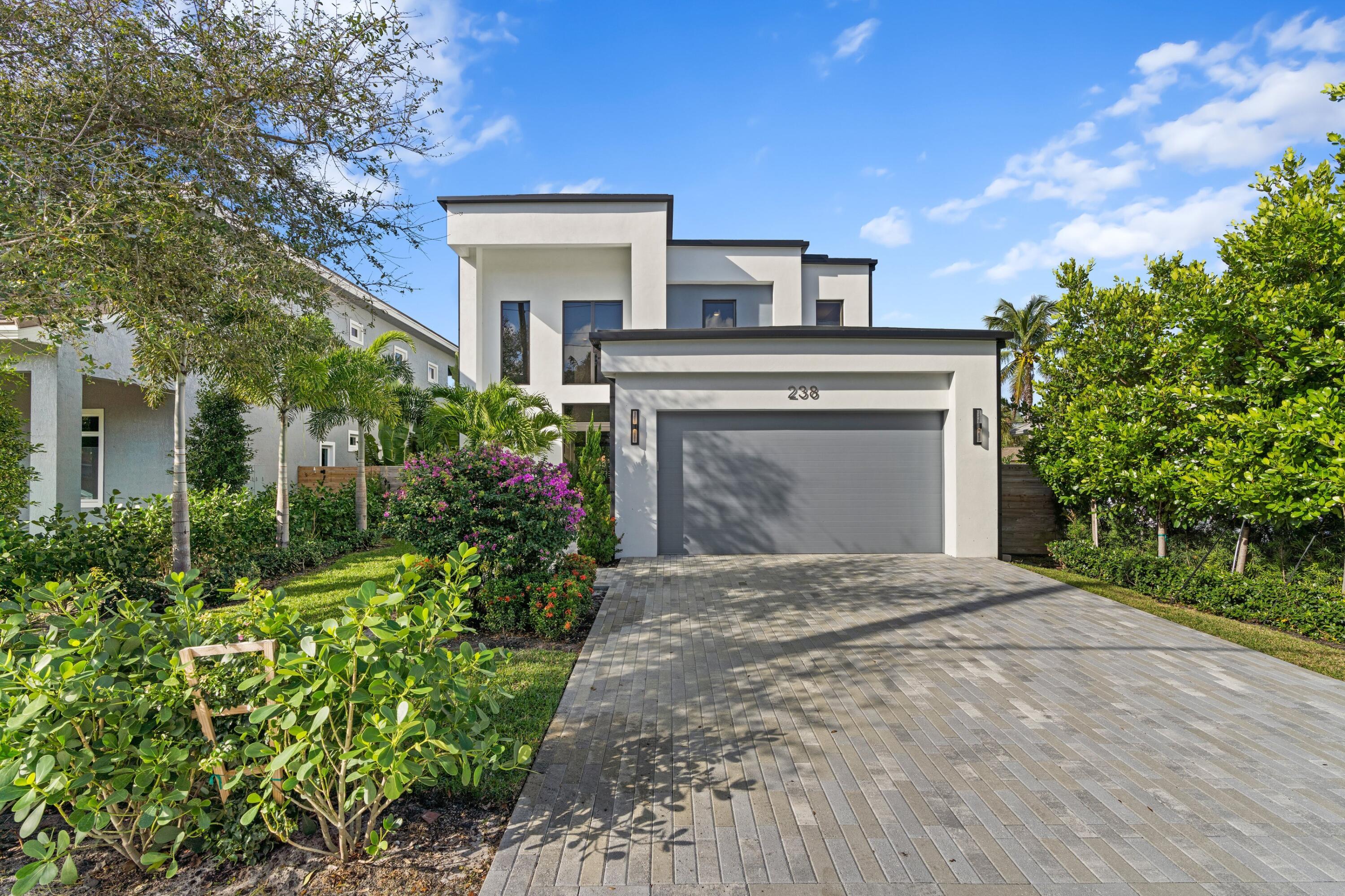 238 SE 4TH Avenue