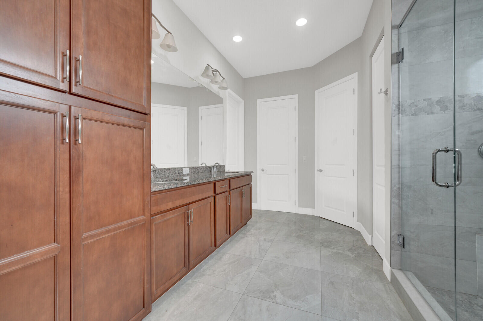 15517 ORCHARD Drive