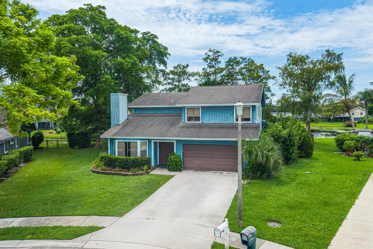 1726 TREEHAVEN Court