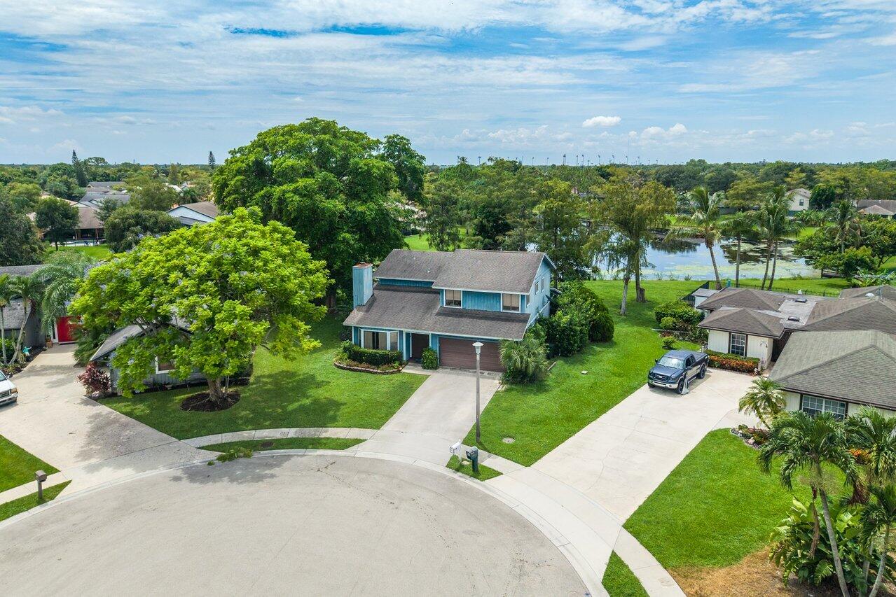 1726 TREEHAVEN Court