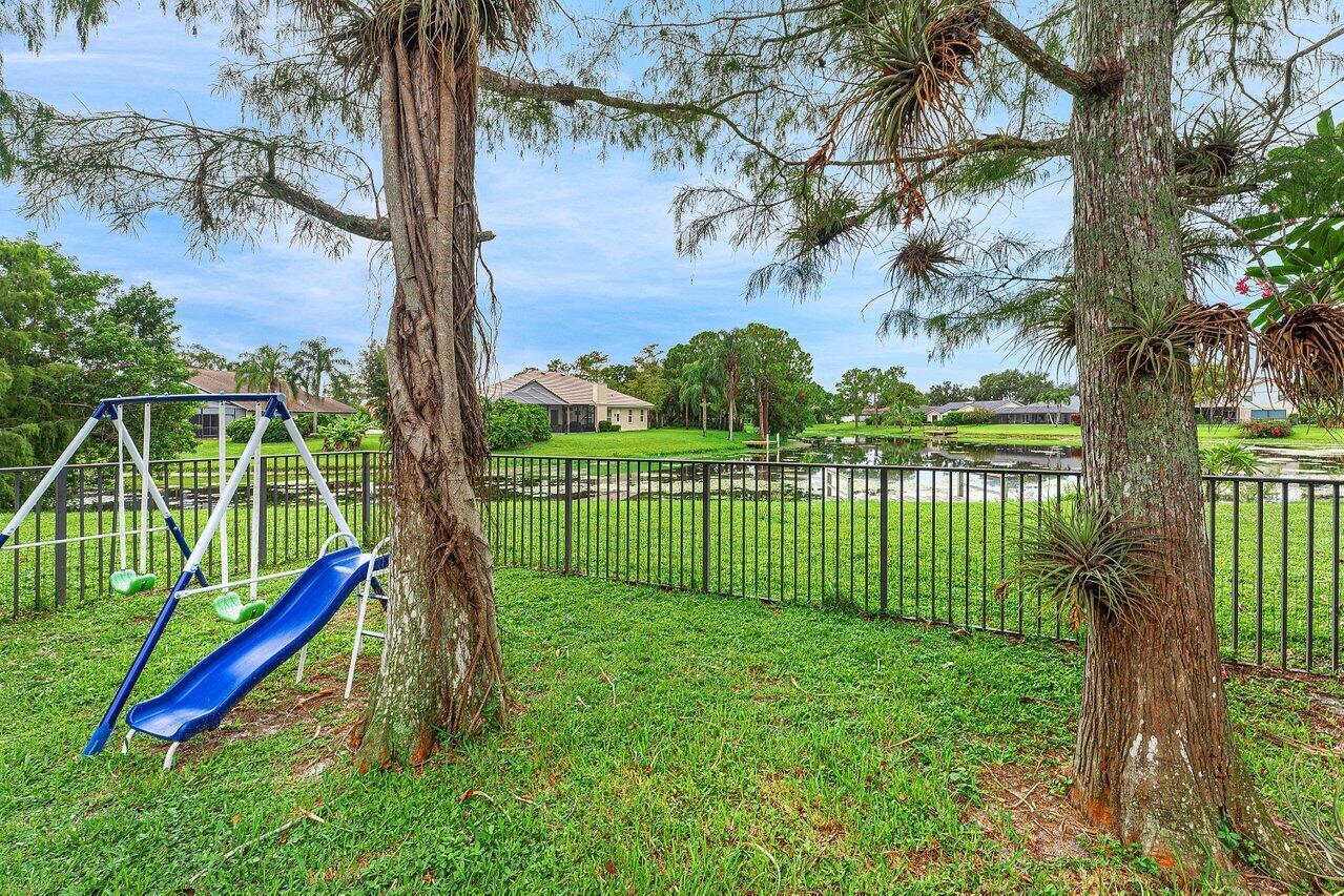 1726 TREEHAVEN Court