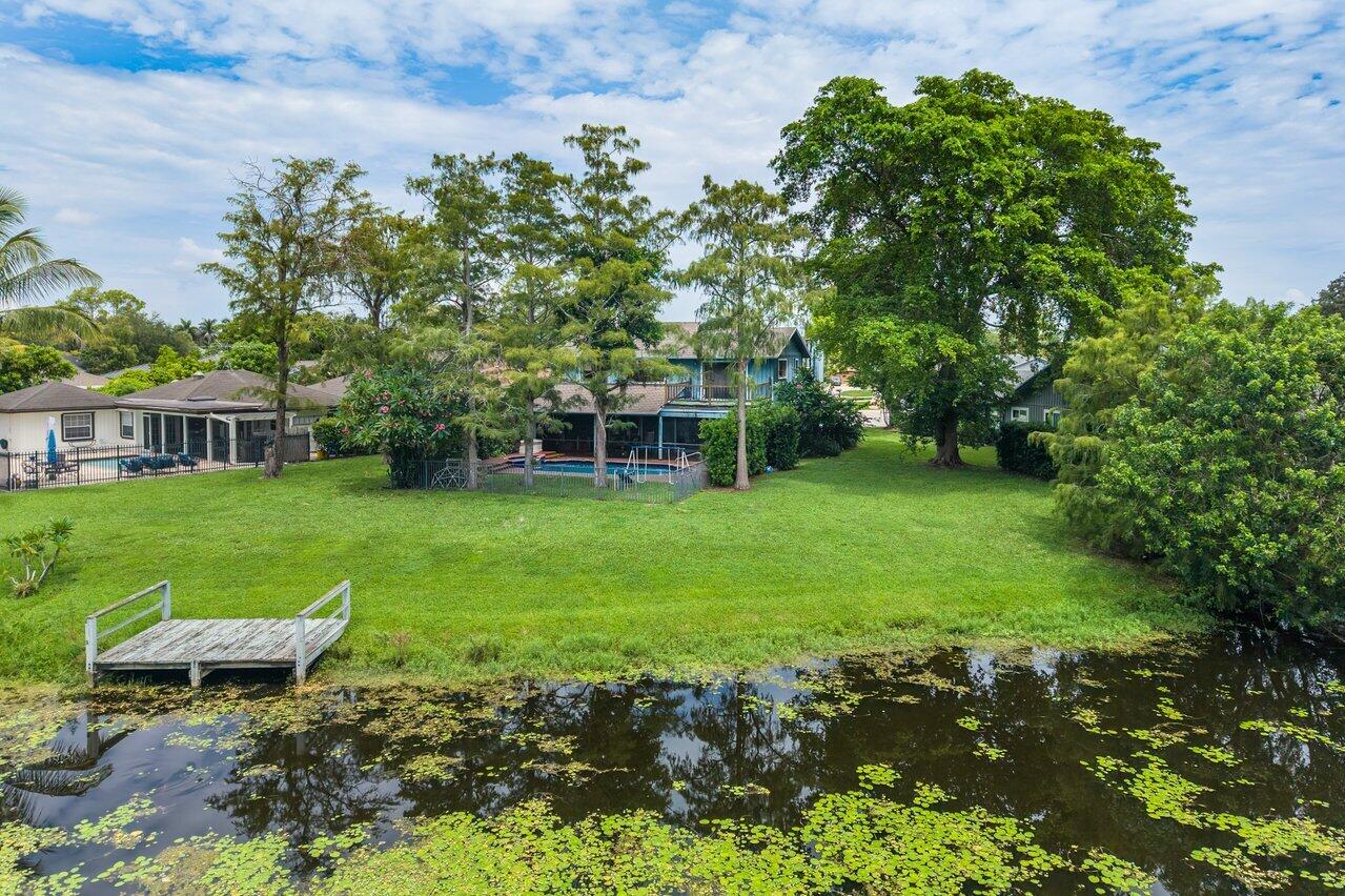 1726 TREEHAVEN Court