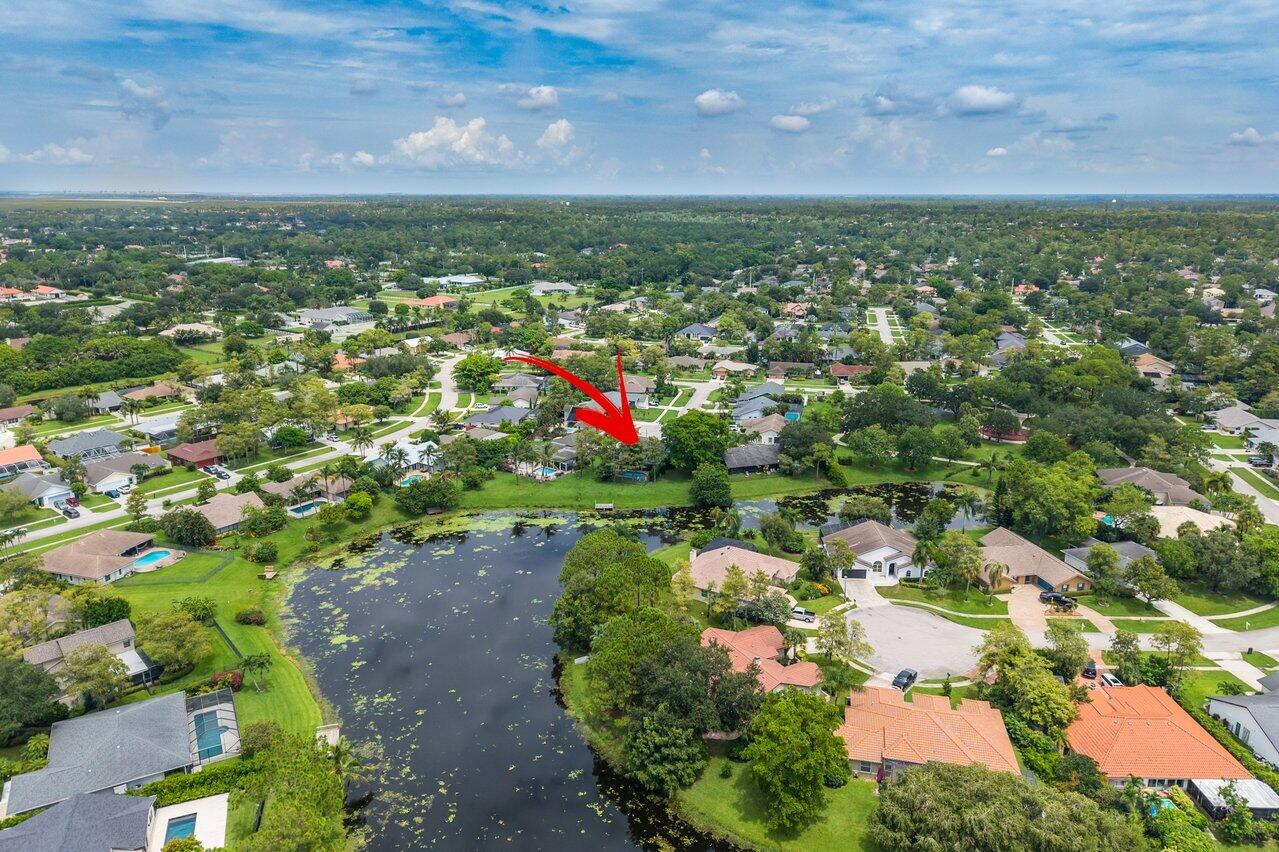 1726 TREEHAVEN Court