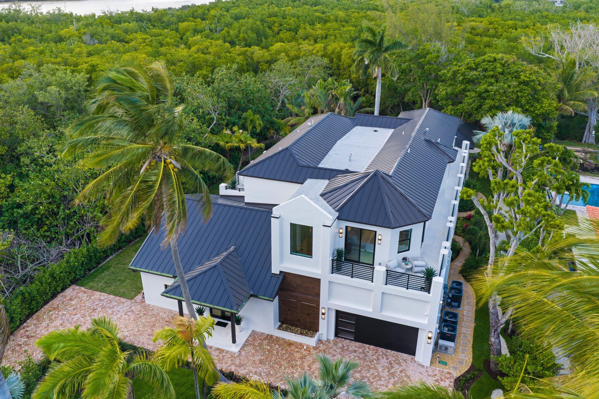 23 COCONUT Lane