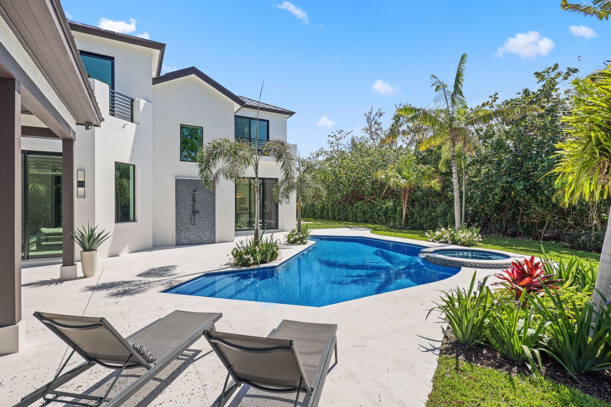 23 COCONUT Lane
