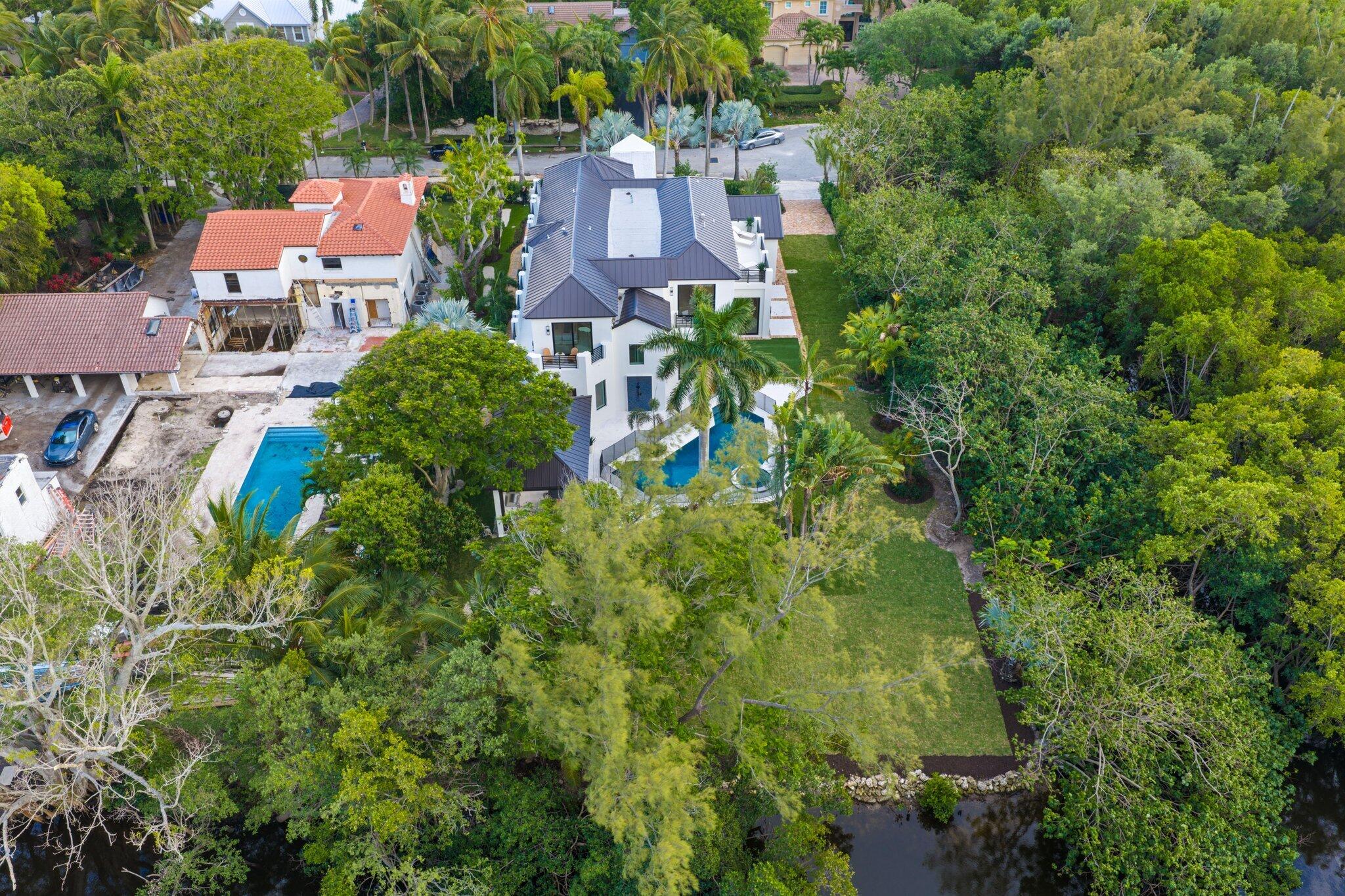 23 COCONUT Lane