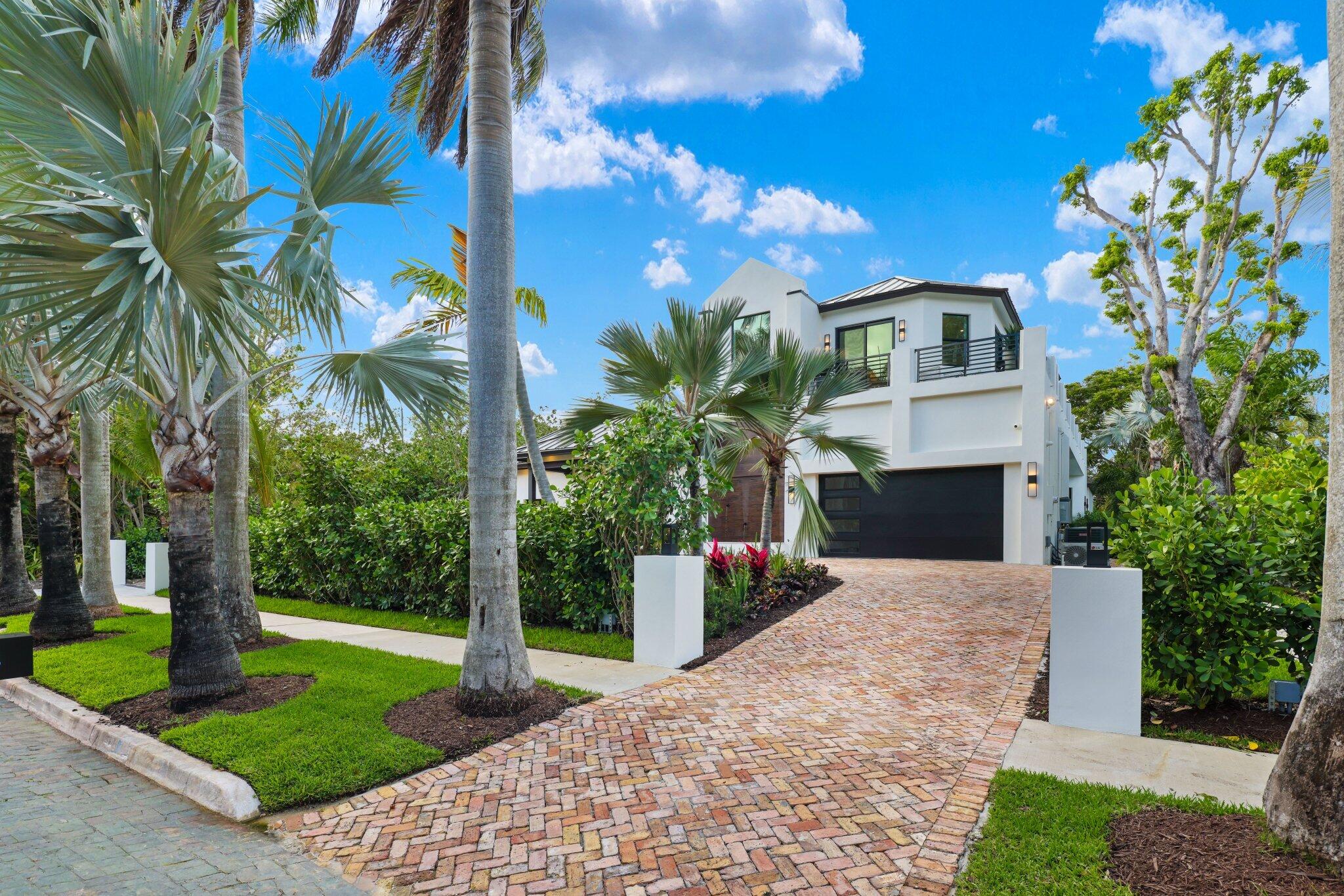 23 COCONUT Lane