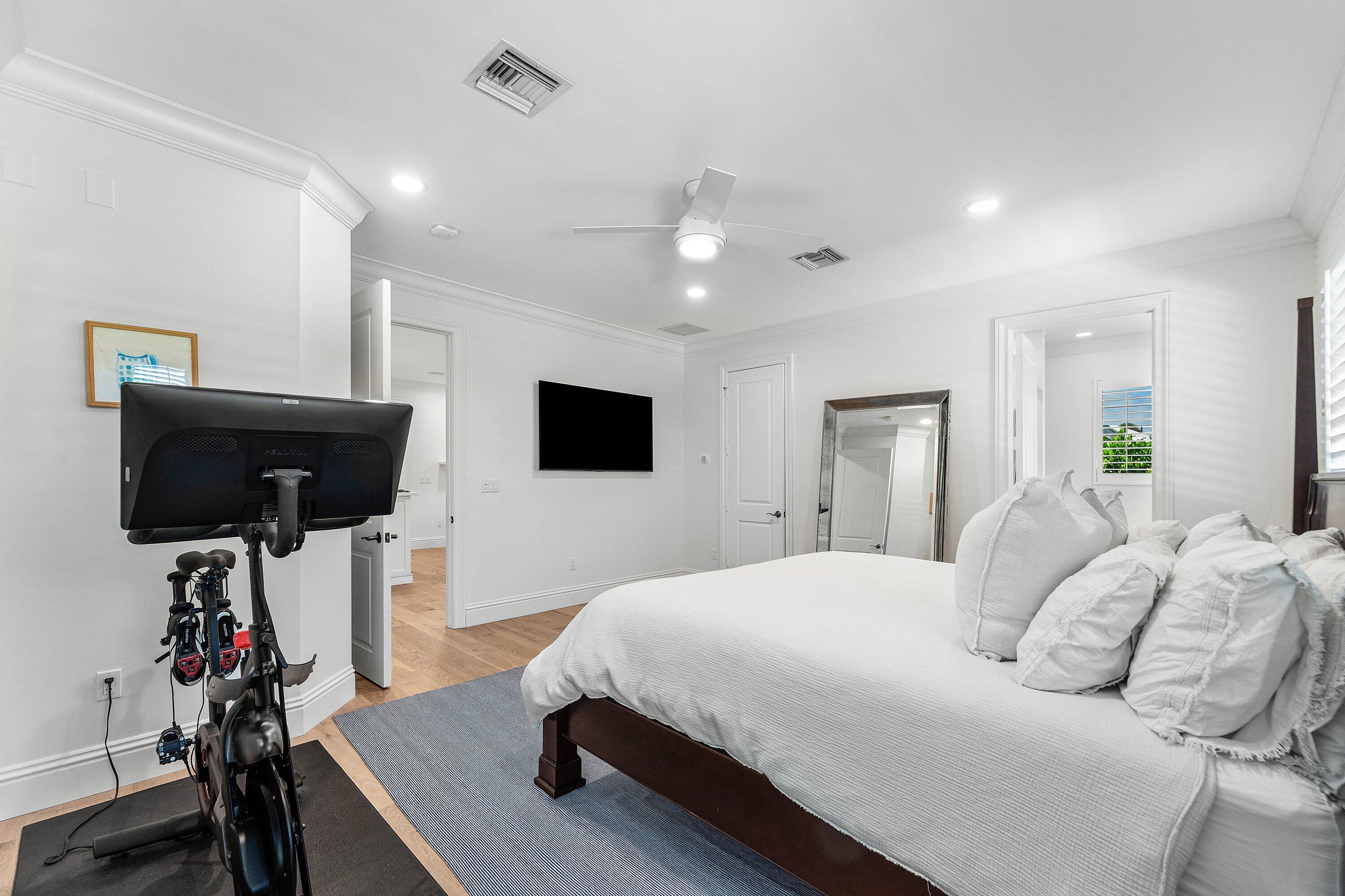 1022 WALNUT Terrace