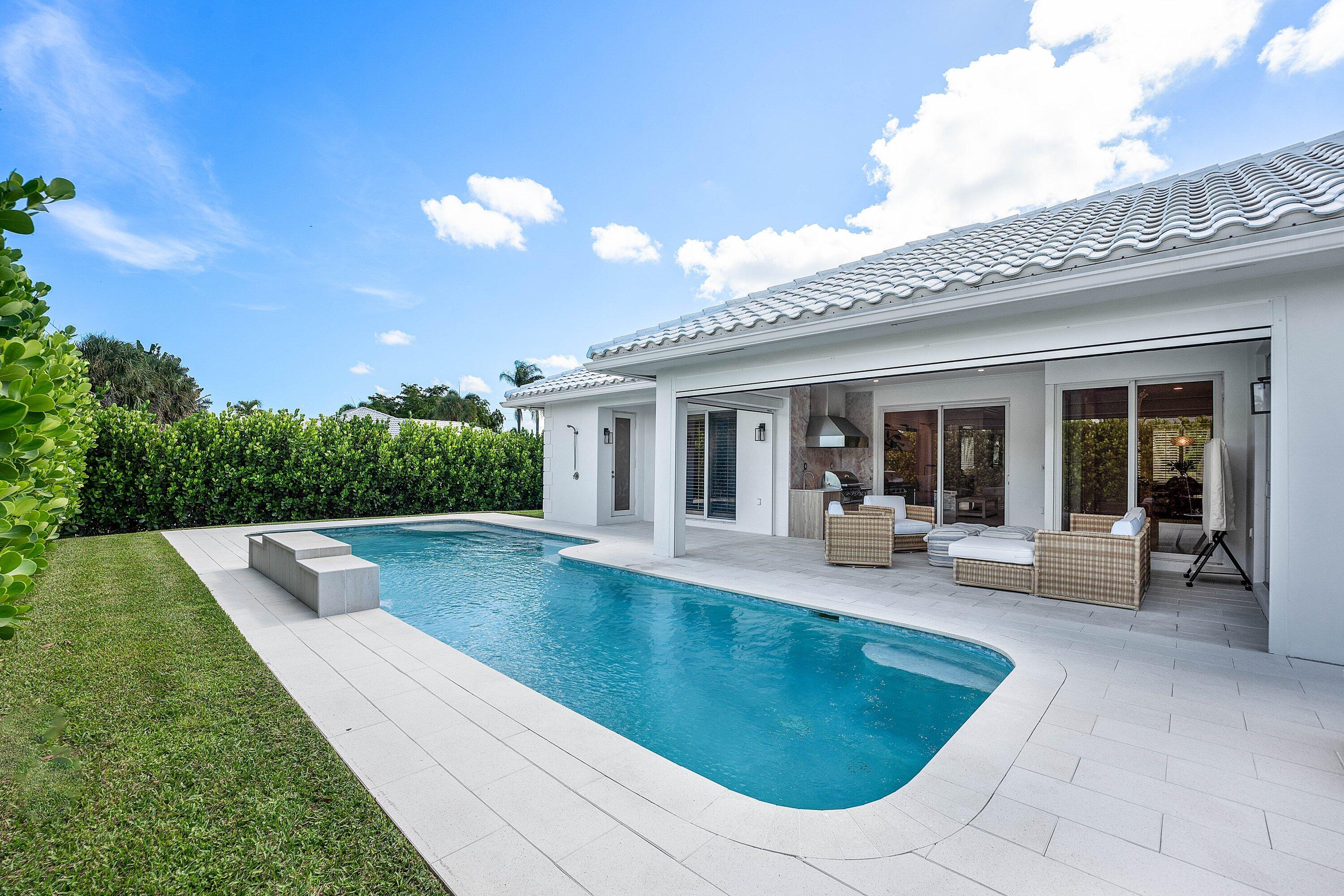 1022 WALNUT Terrace