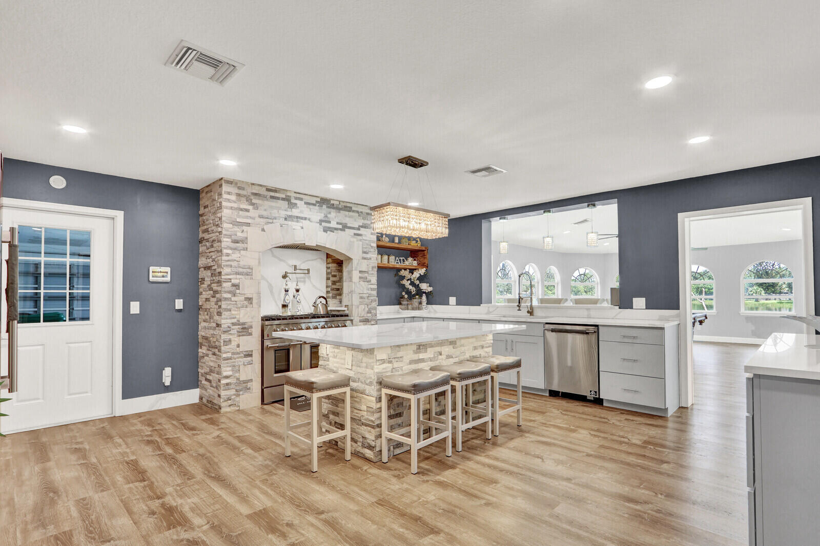 8704 CITRUS PARK Boulevard