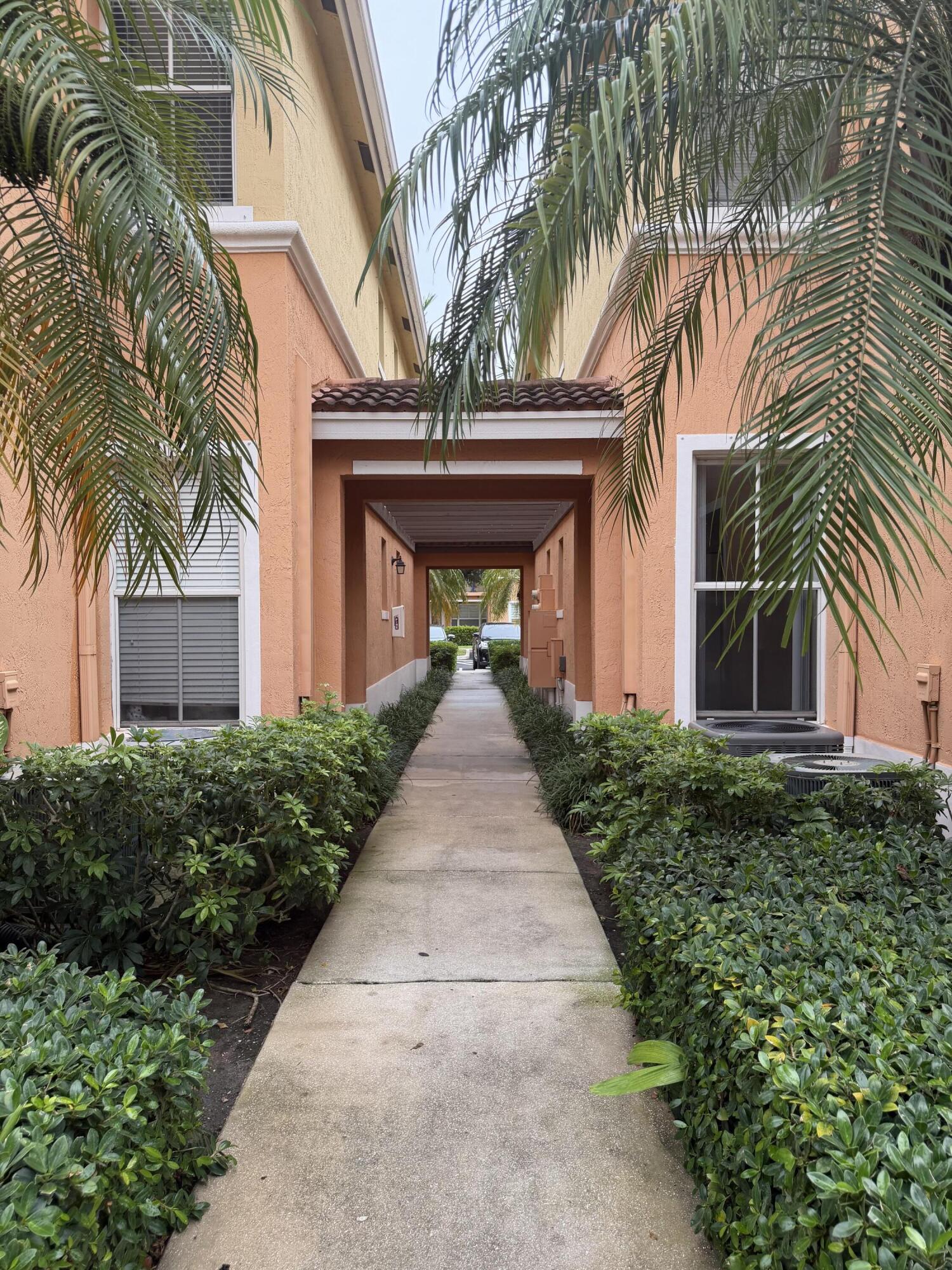 3553 Forest Hill Boulevard 45
